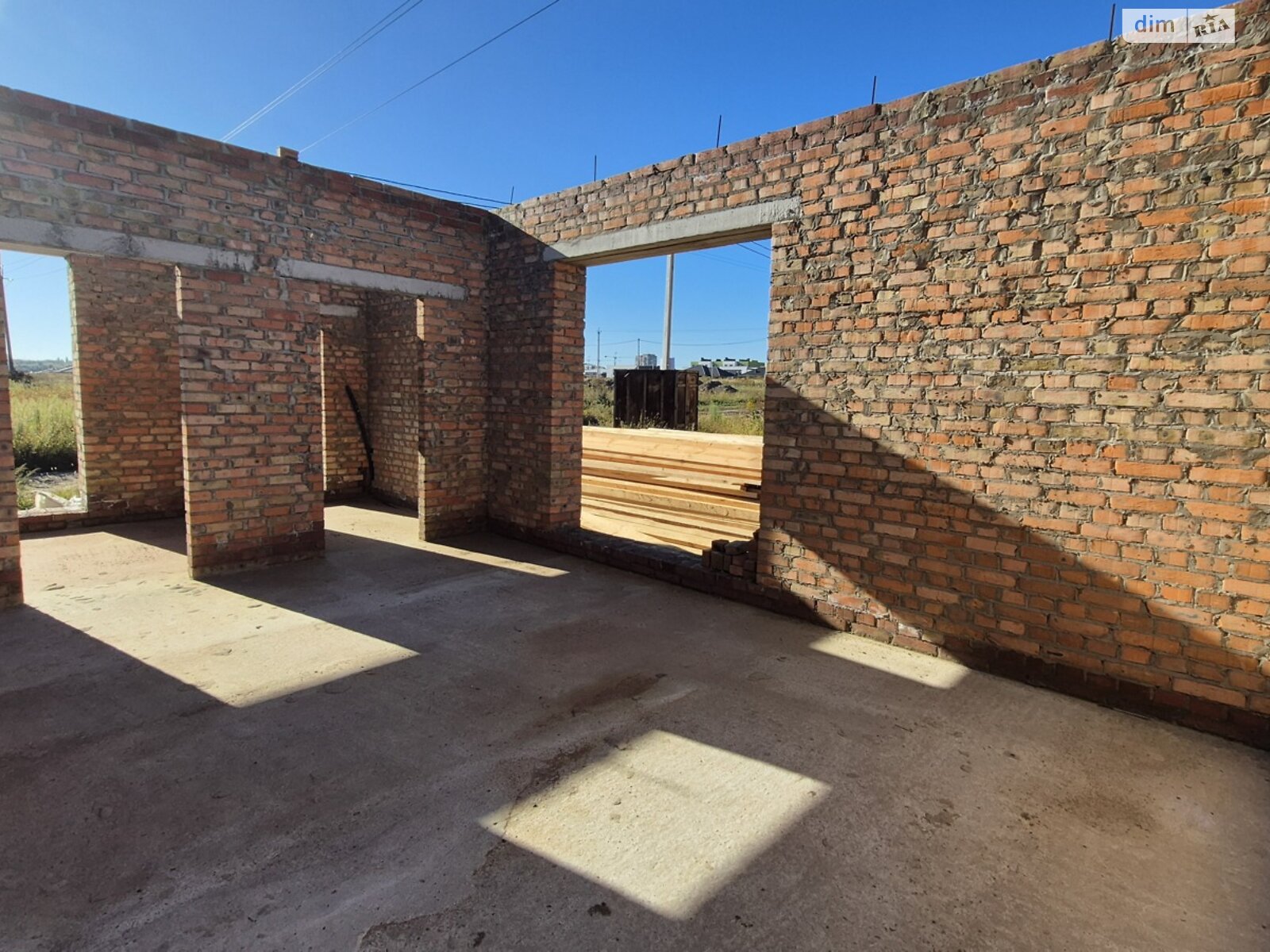 одноэтажный дуплекс, 80 кв. м, кирпич. Продажа в Ровно фото 1 одноэтажный дуплекс, 80 кв. м, кирпич. Продажа в Ровно фото 1