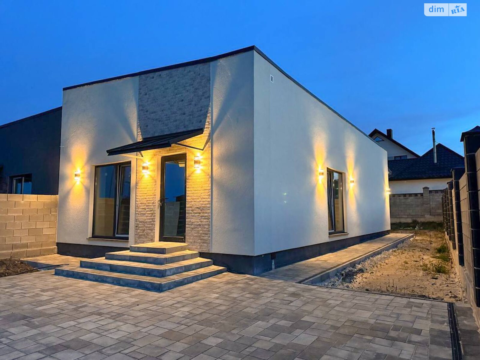 одноэтажный дуплекс, 83 кв. м, кирпич. Продажа в Ровно район Чайка фото 1 одноэтажный дуплекс, 83 кв. м, кирпич. Продажа в Ровно район Чайка фото 1