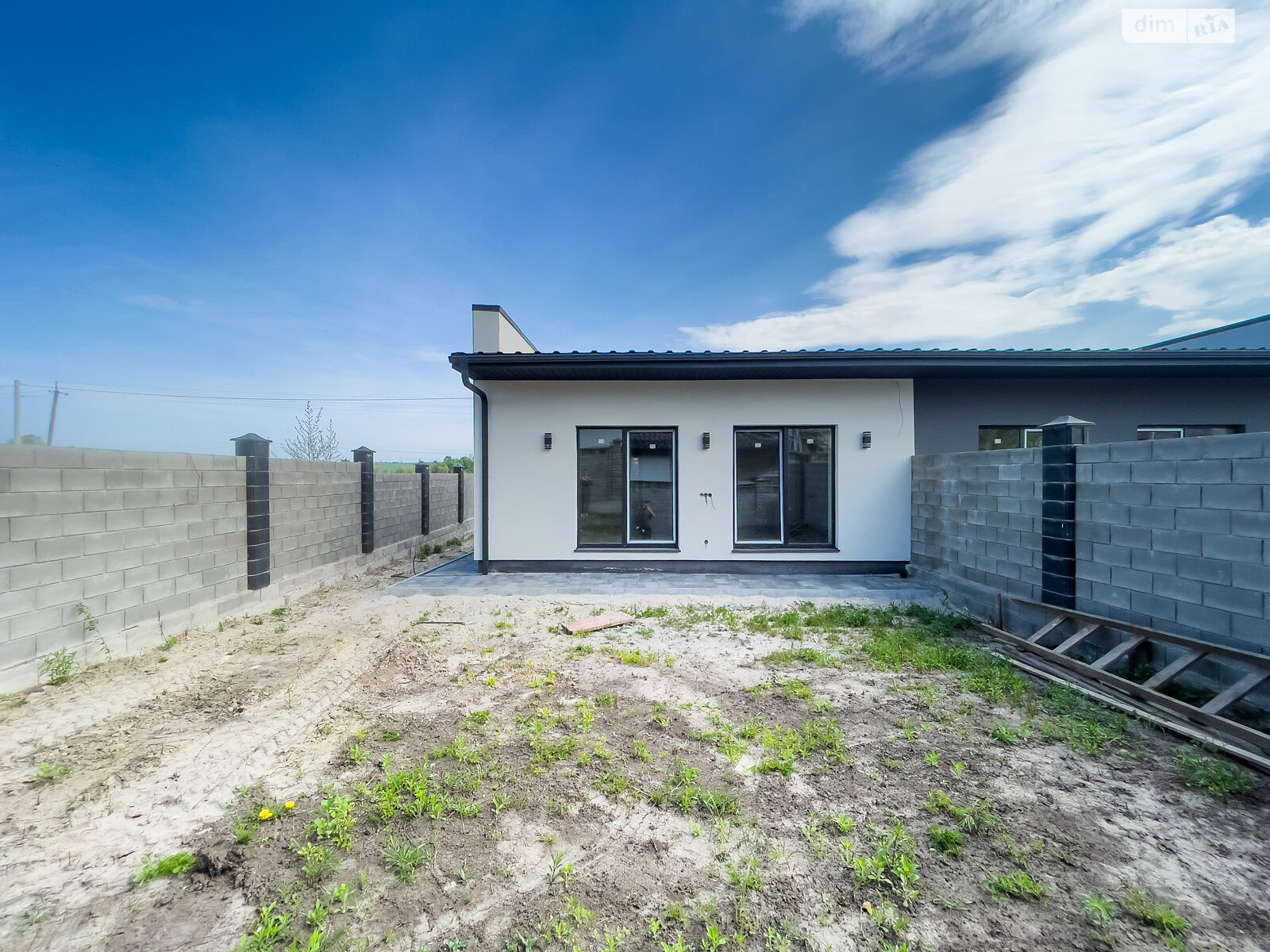 одноэтажный дуплекс, 83 кв. м, кирпич. Продажа в Ровно район Чайка фото 1 одноэтажный дуплекс, 83 кв. м, кирпич. Продажа в Ровно район Чайка фото 1