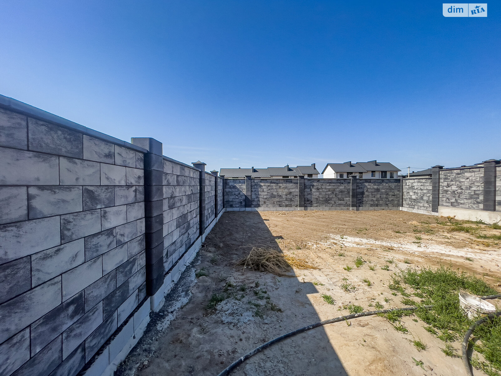 одноэтажный дуплекс, 97 кв. м, кирпич. Продажа в Ровно район Ювилейный фото 1 одноэтажный дуплекс, 97 кв. м, кирпич. Продажа в Ровно район Ювилейный фото 1