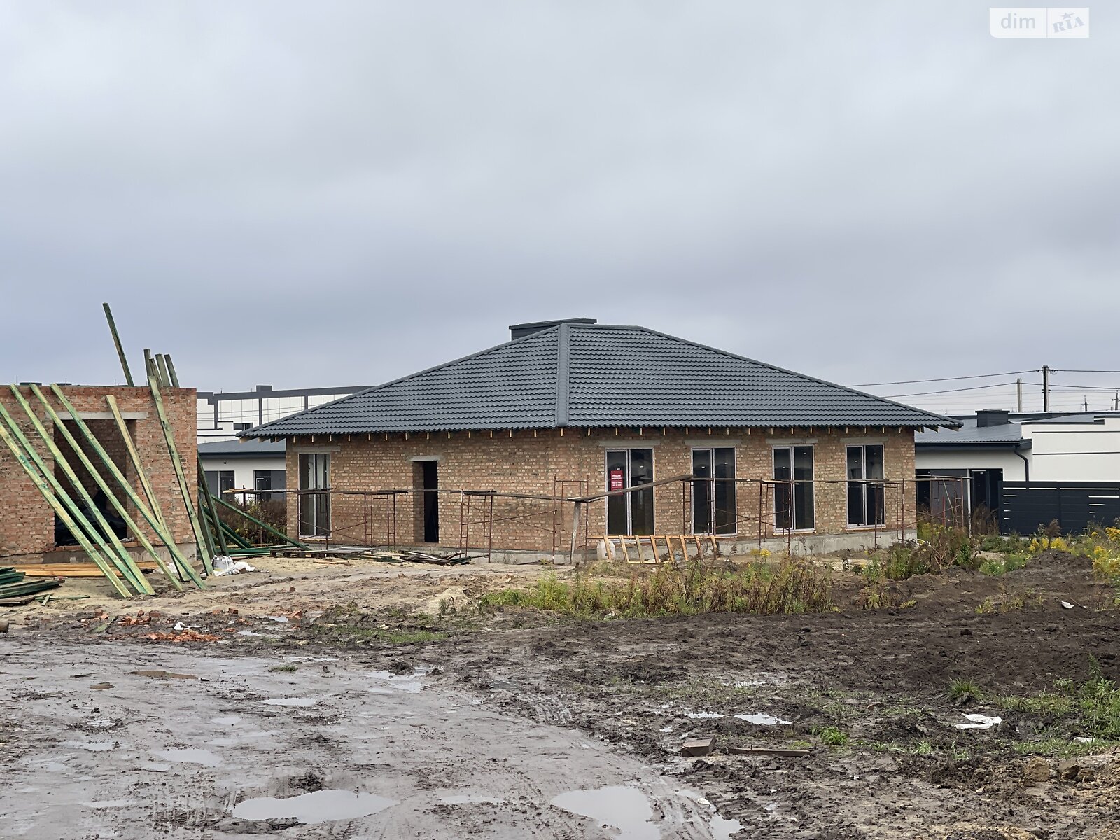 одноэтажный дуплекс, 69 кв. м, кирпич. Продажа в Ровно район Ленокомбинат фото 1 одноэтажный дуплекс, 69 кв. м, кирпич. Продажа в Ровно район Ленокомбинат фото 1