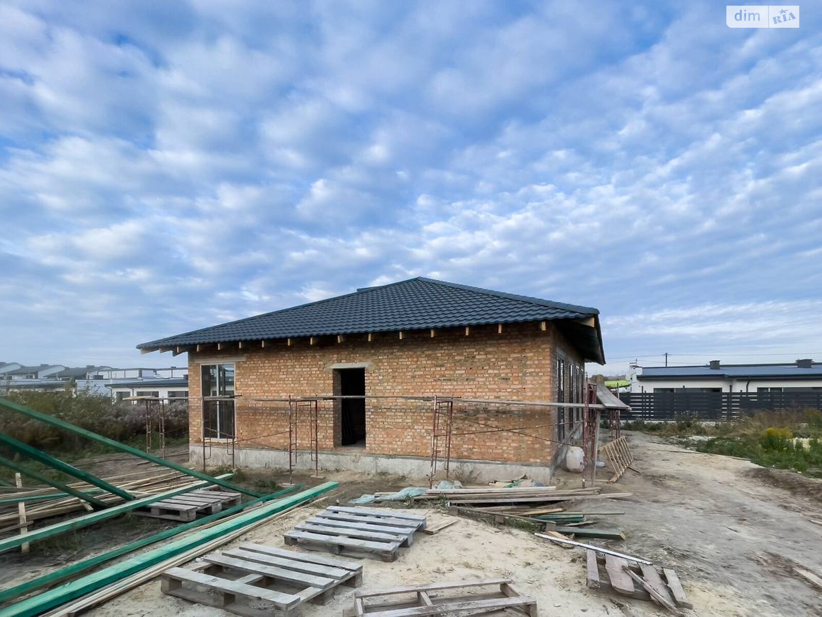 одноэтажный дуплекс, 69 кв. м, кирпич. Продажа в Ровно район Ленокомбинат фото 1 одноэтажный дуплекс, 69 кв. м, кирпич. Продажа в Ровно район Ленокомбинат фото 1