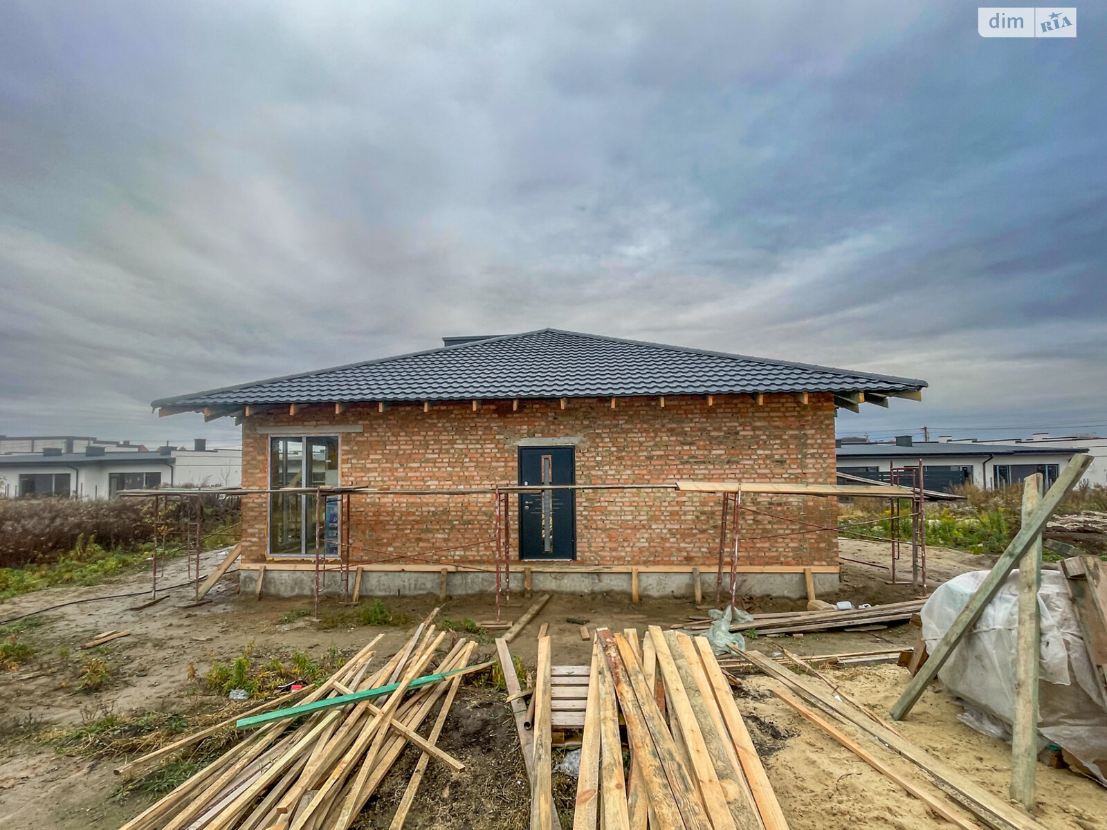 одноэтажный дуплекс, 69 кв. м, кирпич. Продажа в Ровно район Ленокомбинат фото 1 одноэтажный дуплекс, 69 кв. м, кирпич. Продажа в Ровно район Ленокомбинат фото 1