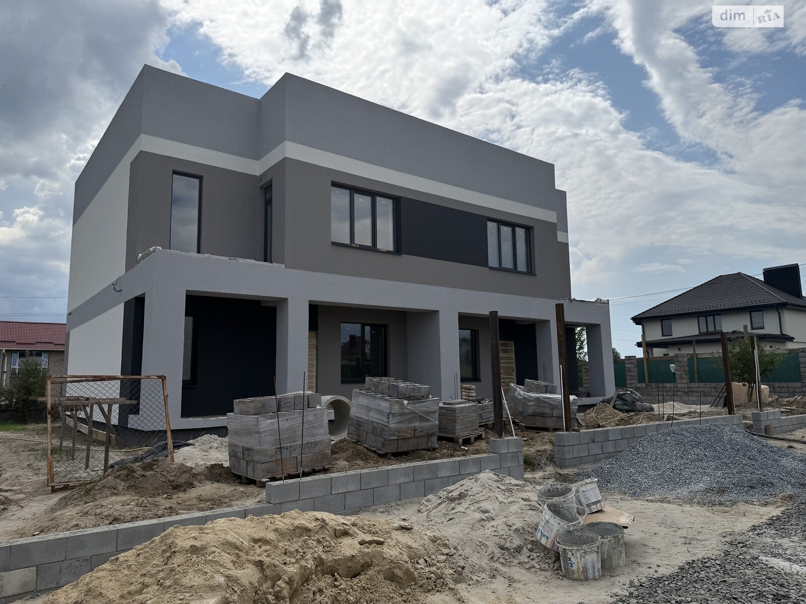 двухэтажный дуплекс, 130 кв. м, кирпич. Продажа в Ровно район Новый Двор фото 1