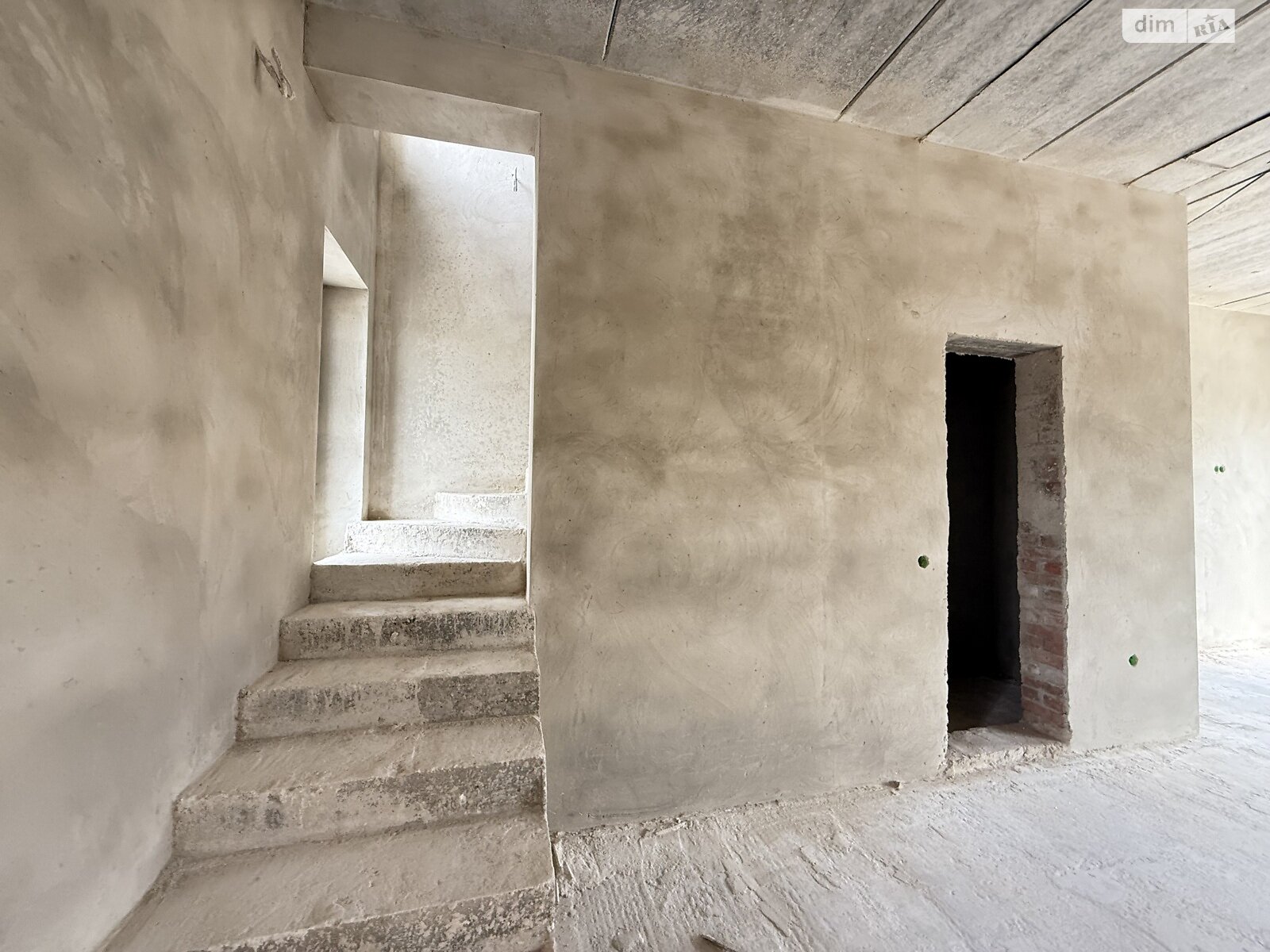 двухэтажный дуплекс, 130 кв. м, кирпич. Продажа в Ровно район Новый Двор фото 1