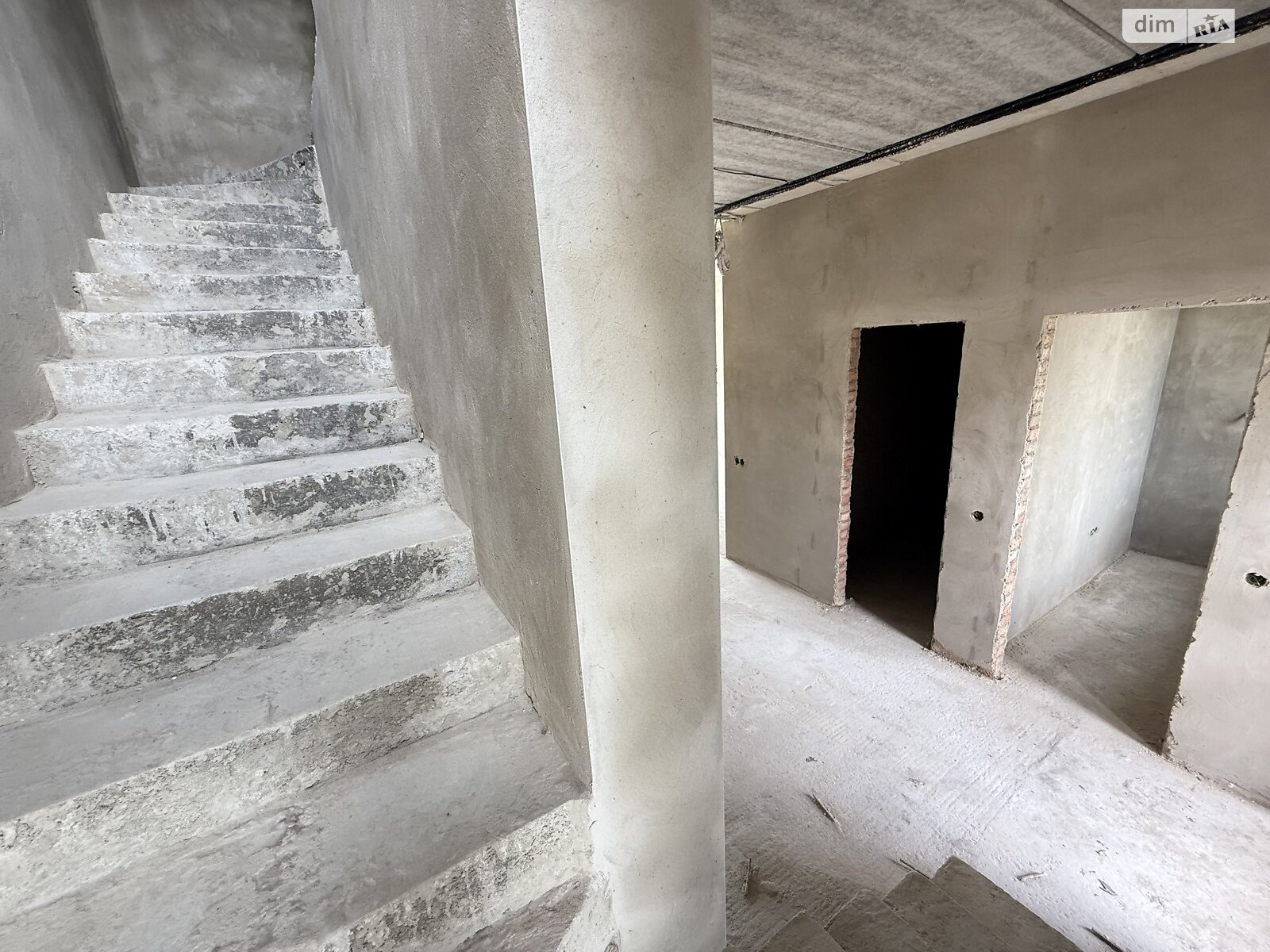 двухэтажный дуплекс, 130 кв. м, кирпич. Продажа в Ровно район Новый Двор фото 1