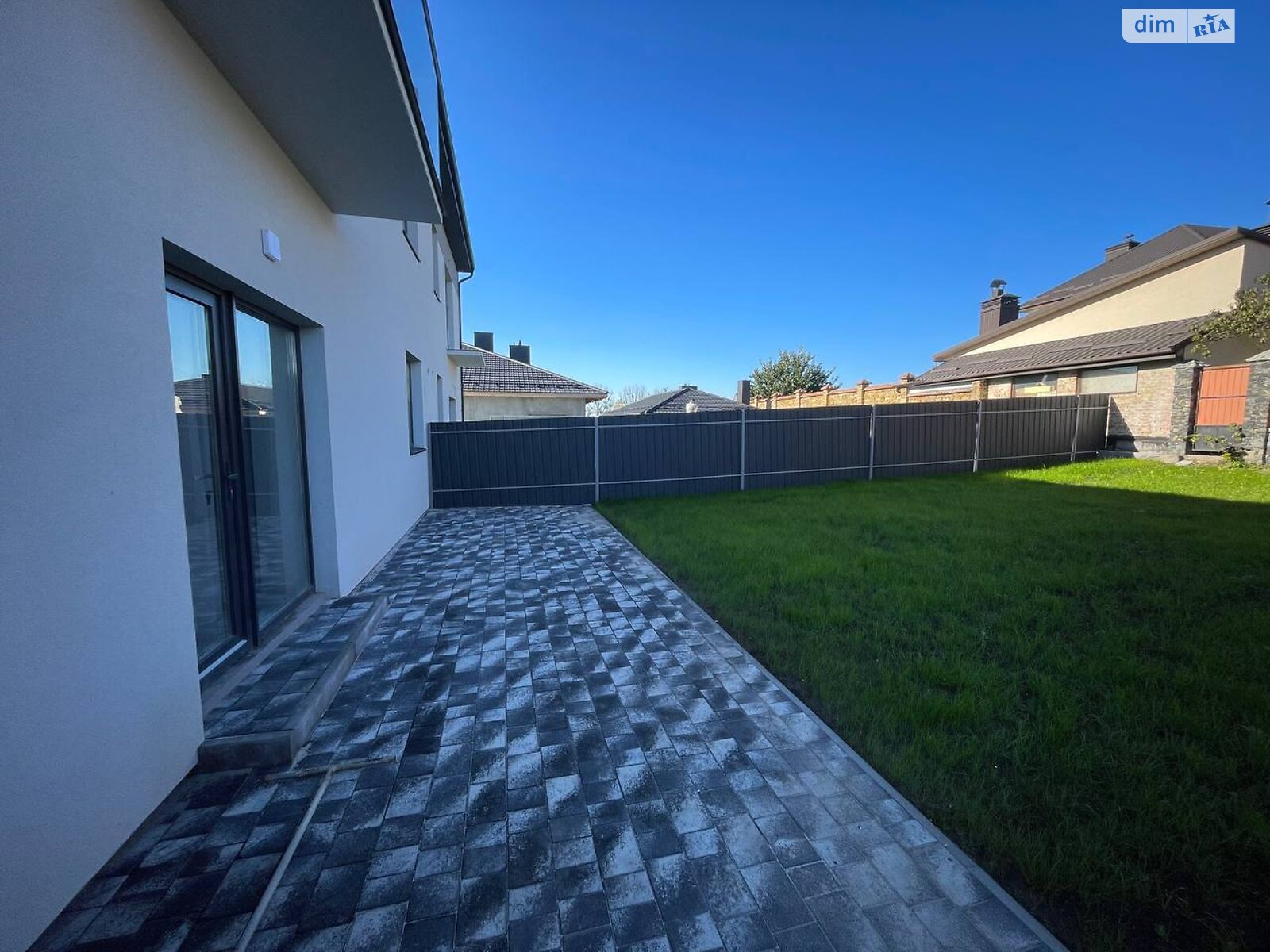 двоповерховий дуплекс, 180 кв. м, цегла. Продаж в Рівному, район Щасливе фото 1