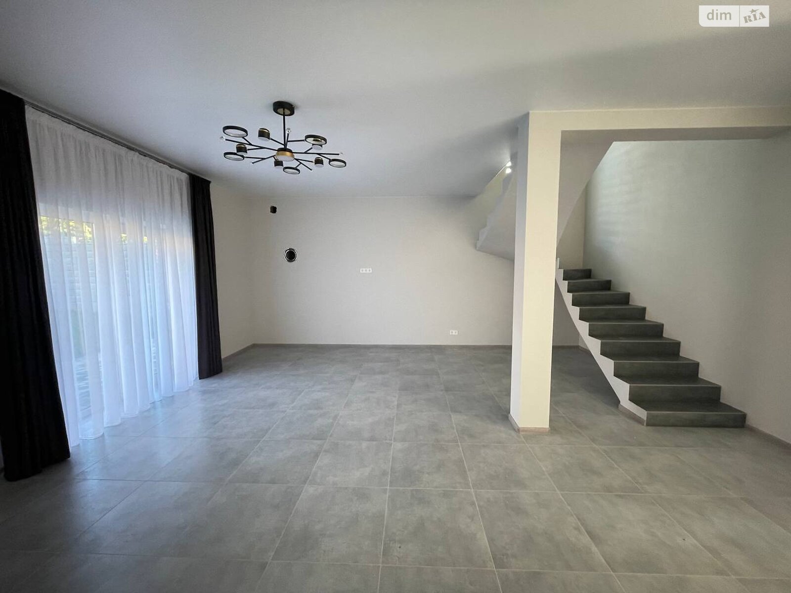 двоповерховий дуплекс, 180 кв. м, цегла. Продаж в Рівному, район Щасливе фото 1