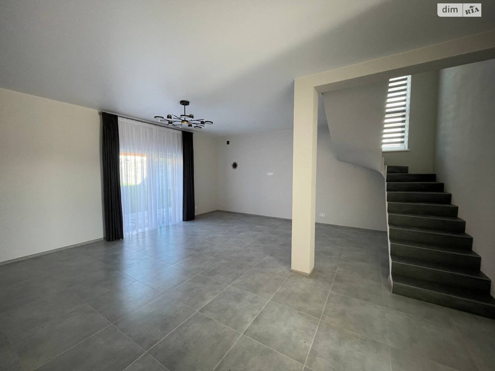 двоповерховий дуплекс, 180 кв. м, цегла. Продаж в Рівному, район Щасливе фото 1