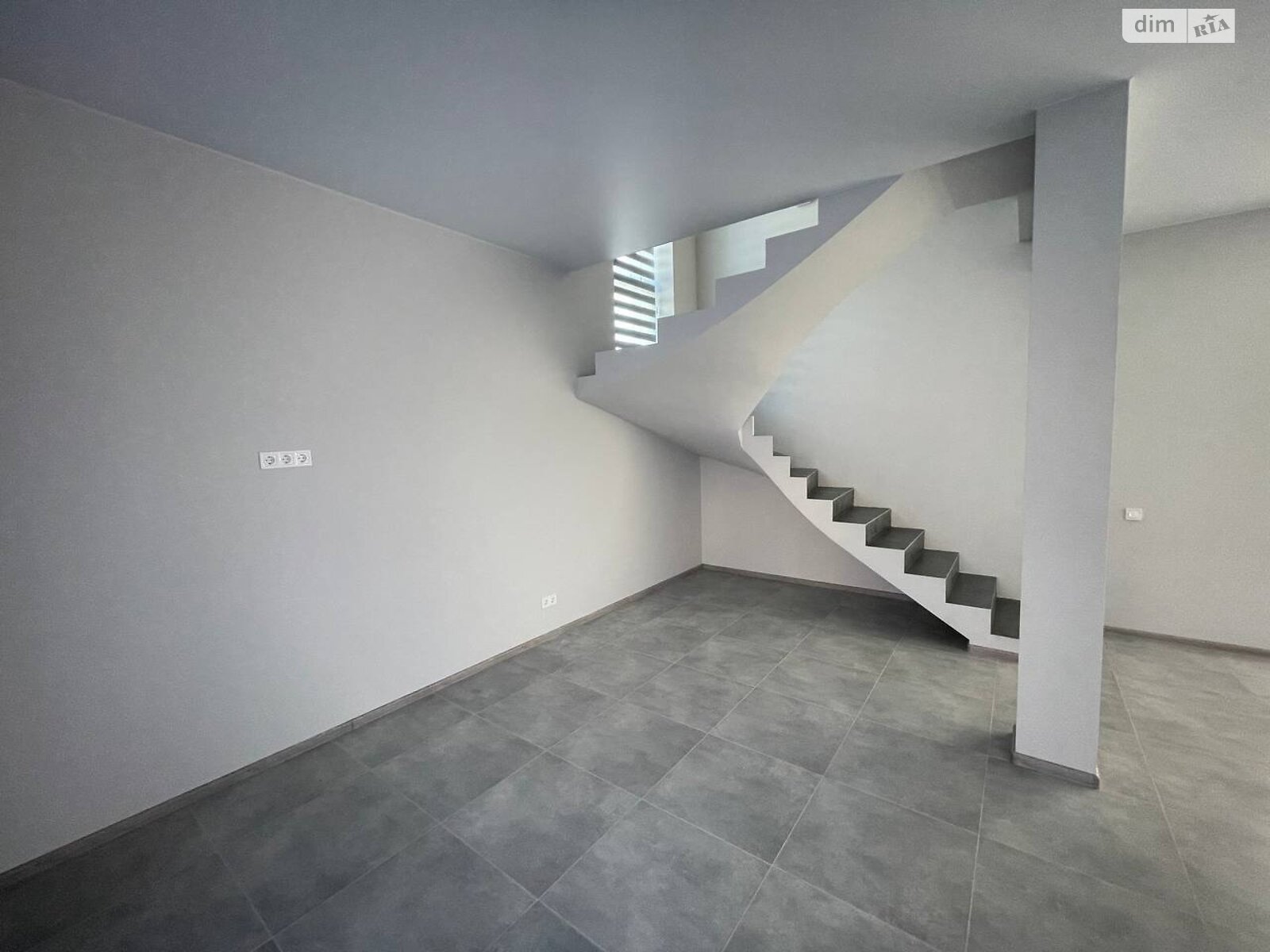 двоповерховий дуплекс, 180 кв. м, цегла. Продаж в Рівному, район Щасливе фото 1