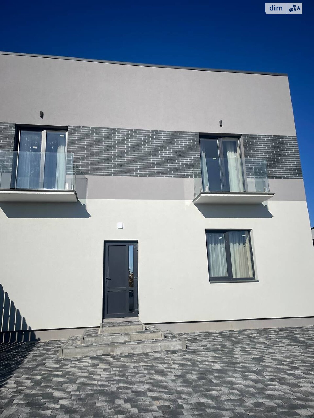 двоповерховий дуплекс, 180 кв. м, цегла. Продаж в Рівному, район Щасливе фото 1