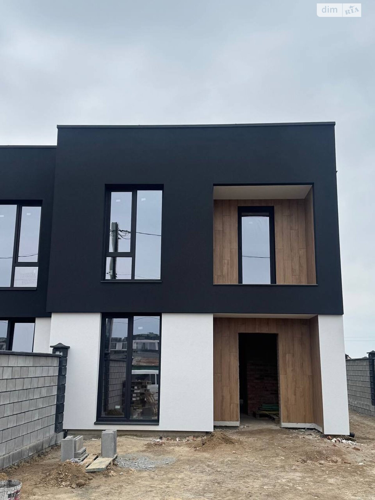 двоповерховий дуплекс, 115 кв. м, цегла. Продаж в Рівному, район Щасливе фото 1 двоповерховий дуплекс, 115 кв. м, цегла. Продаж в Рівному, район Щасливе фото 1