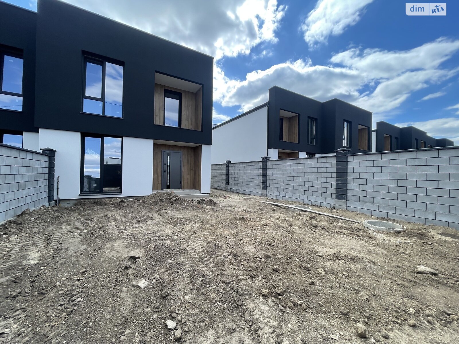 двоповерховий дуплекс, 115 кв. м, кирпич. Продаж в Рівному, район Щасливе фото 1 двоповерховий дуплекс, 115 кв. м, кирпич. Продаж в Рівному, район Щасливе фото 1