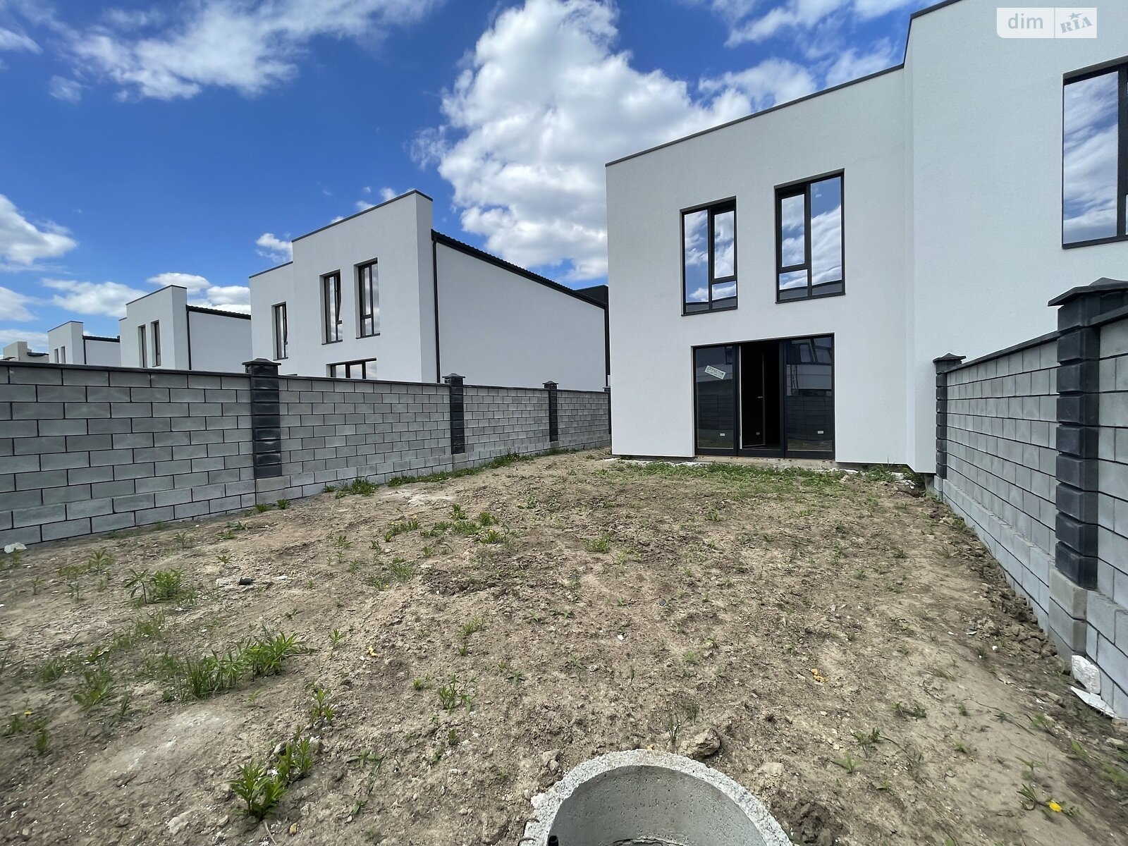 двоповерховий дуплекс, 115 кв. м, кирпич. Продаж в Рівному, район Щасливе фото 1 двоповерховий дуплекс, 115 кв. м, кирпич. Продаж в Рівному, район Щасливе фото 1