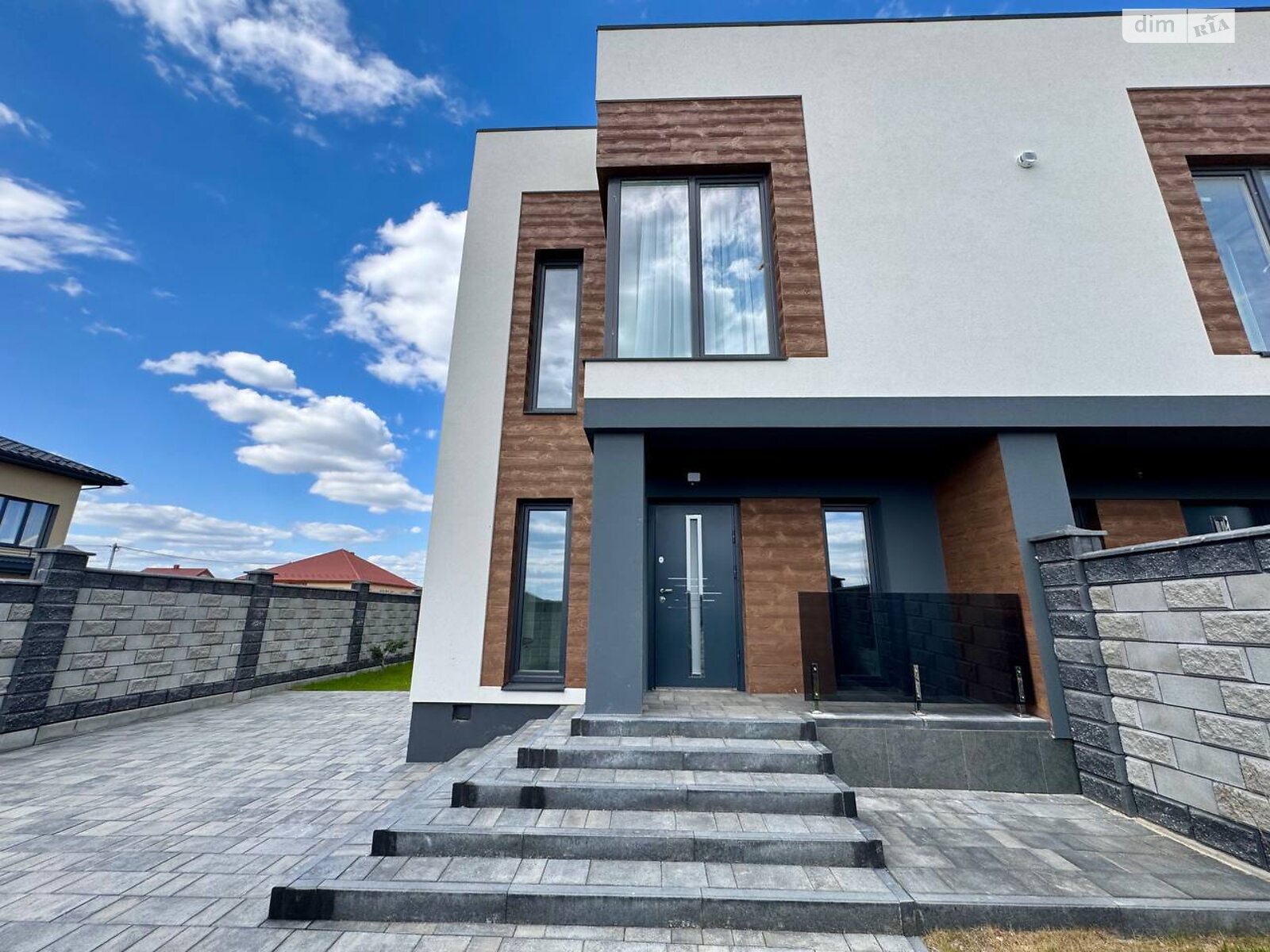 двоповерховий дуплекс, 107 кв. м, кирпич. Продаж в Рівному, район Щасливе фото 1 двоповерховий дуплекс, 107 кв. м, кирпич. Продаж в Рівному, район Щасливе фото 1