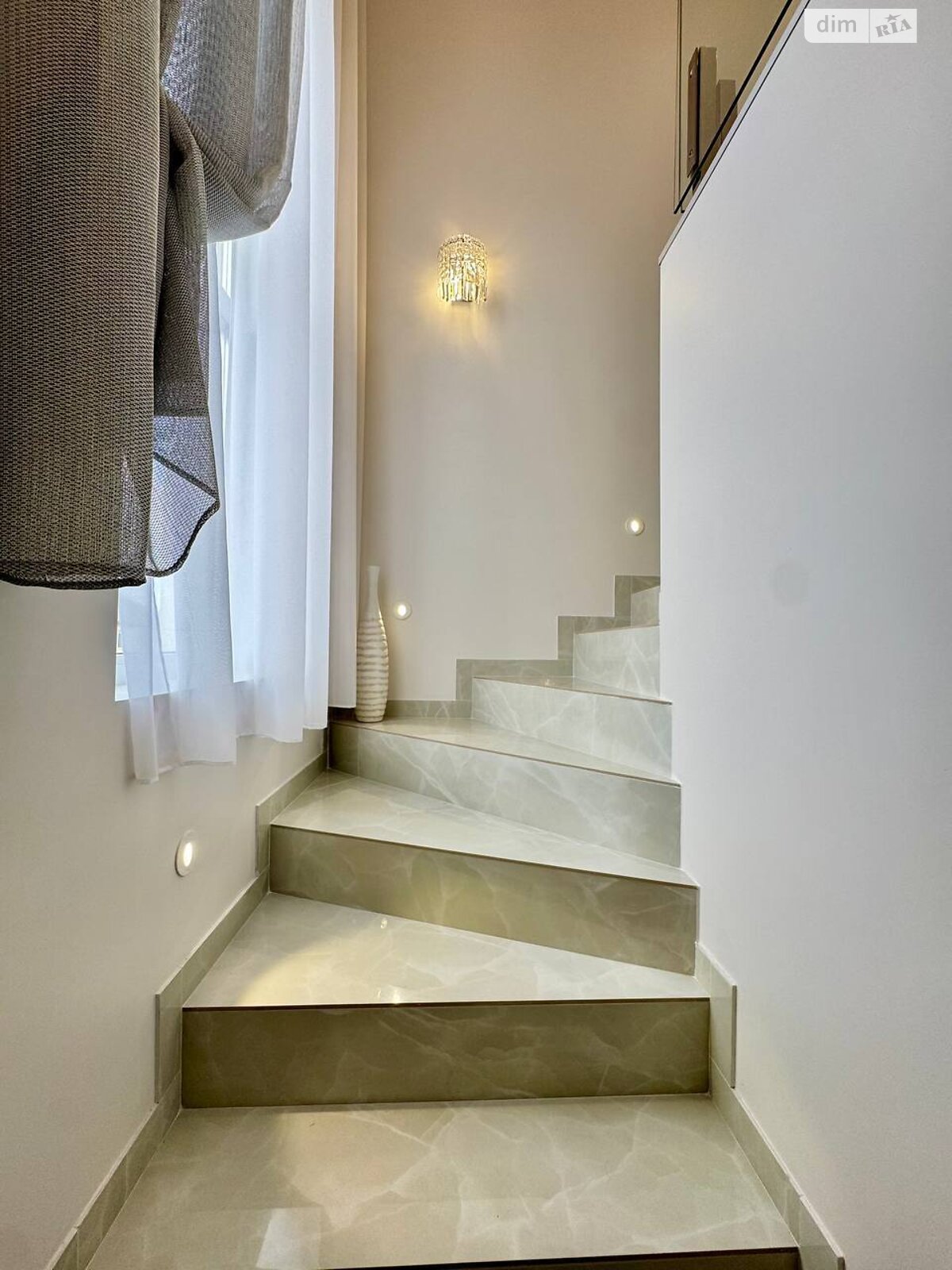двоповерховий дуплекс, 107 кв. м, кирпич. Продаж в Рівному, район Щасливе фото 1
