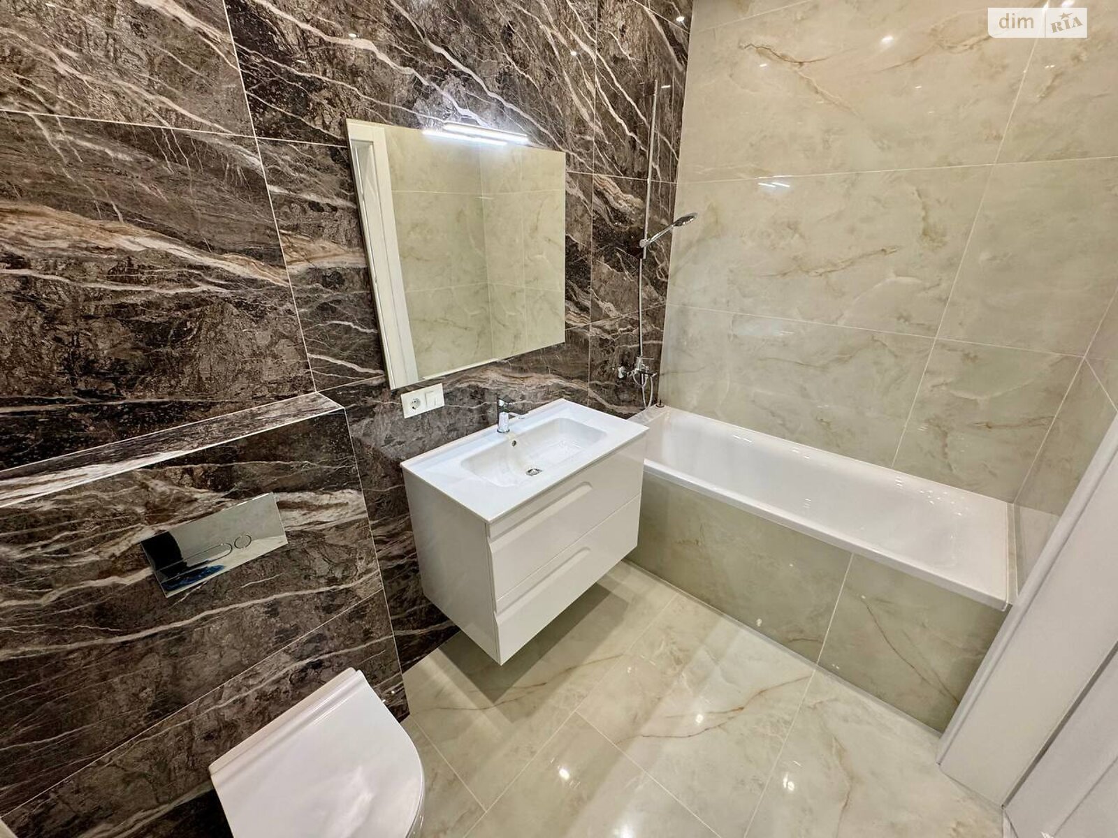 двоповерховий дуплекс, 107 кв. м, кирпич. Продаж в Рівному, район Щасливе фото 1 двоповерховий дуплекс, 107 кв. м, кирпич. Продаж в Рівному, район Щасливе фото 1