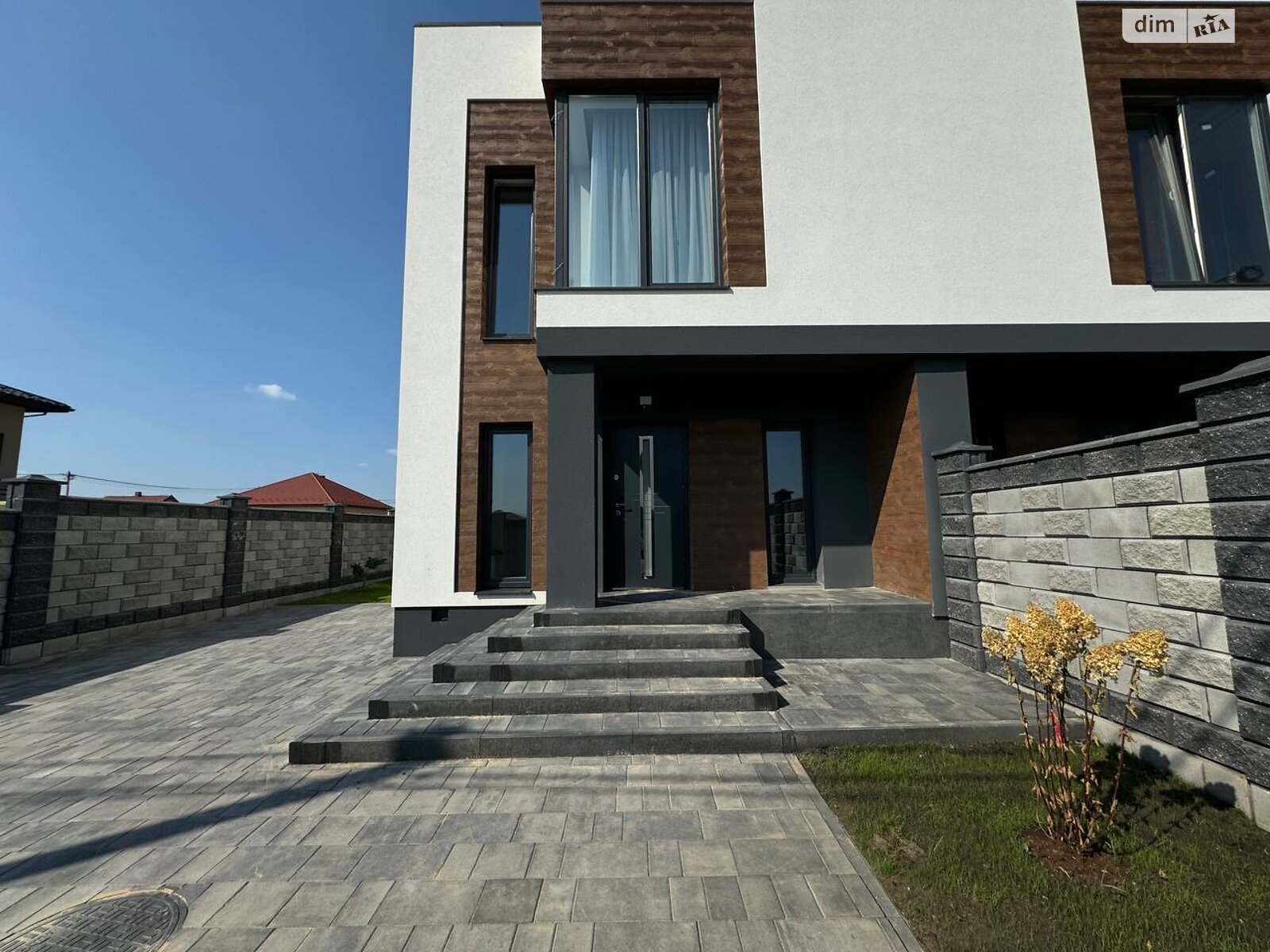 двухэтажный дуплекс, 110 кв. м, кирпич. Продажа в Ровно район Счастливое фото 1 двухэтажный дуплекс, 110 кв. м, кирпич. Продажа в Ровно район Счастливое фото 1