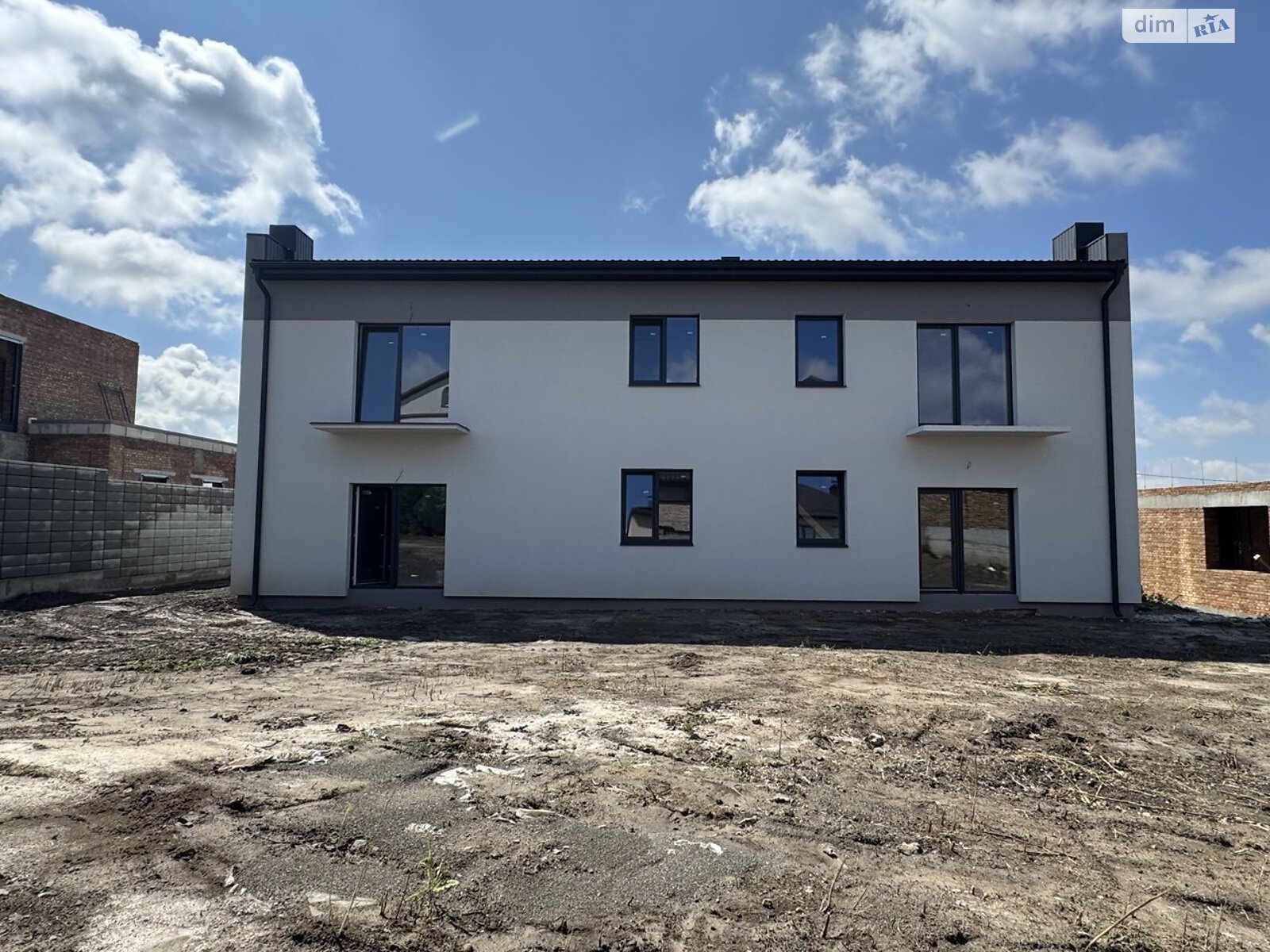 двухэтажный дуплекс, 181.4 кв. м, кирпич. Продажа в Ровно фото 1 двухэтажный дуплекс, 181.4 кв. м, кирпич. Продажа в Ровно фото 1