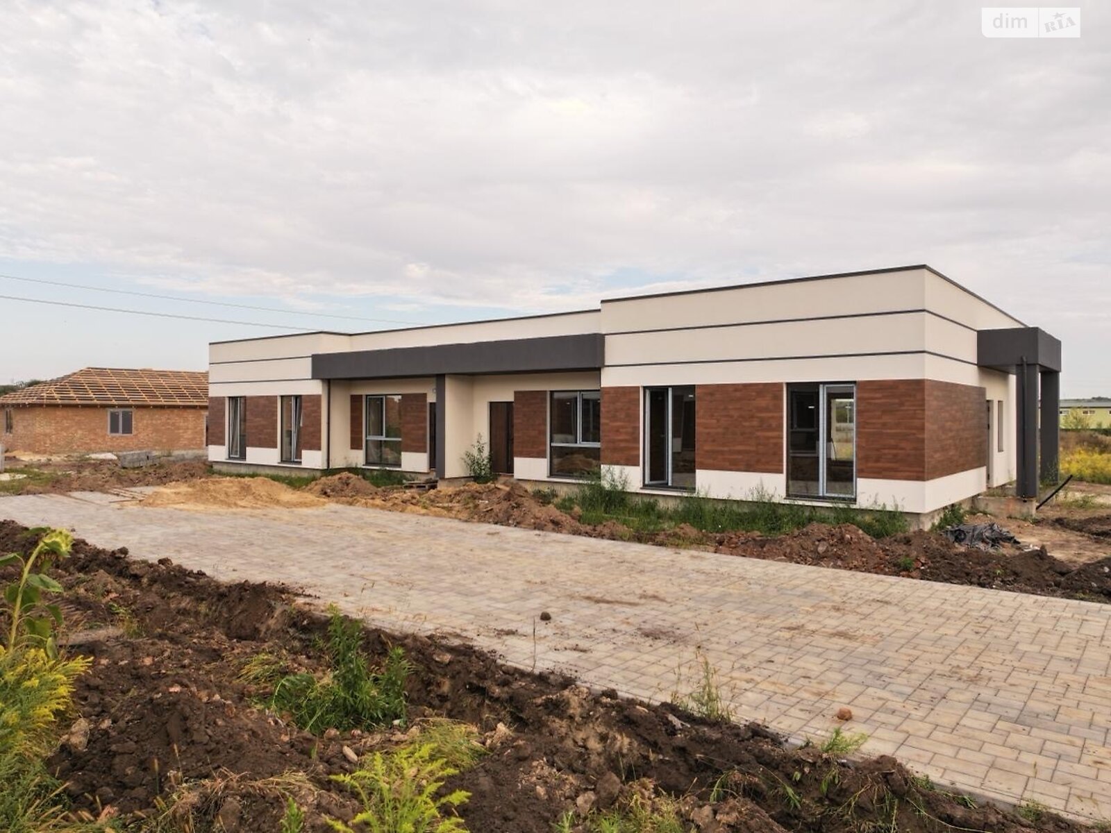 одноповерховий дуплекс, 70 кв. м, цегла. Продаж у Рівному фото 1