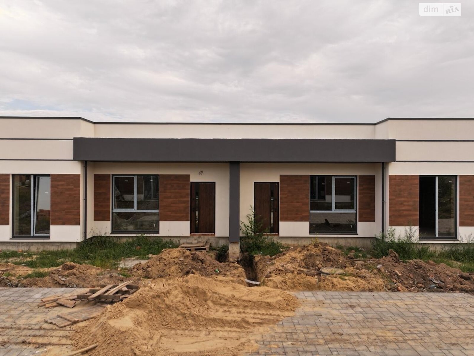 одноповерховий дуплекс, 70 кв. м, цегла. Продаж у Рівному фото 1