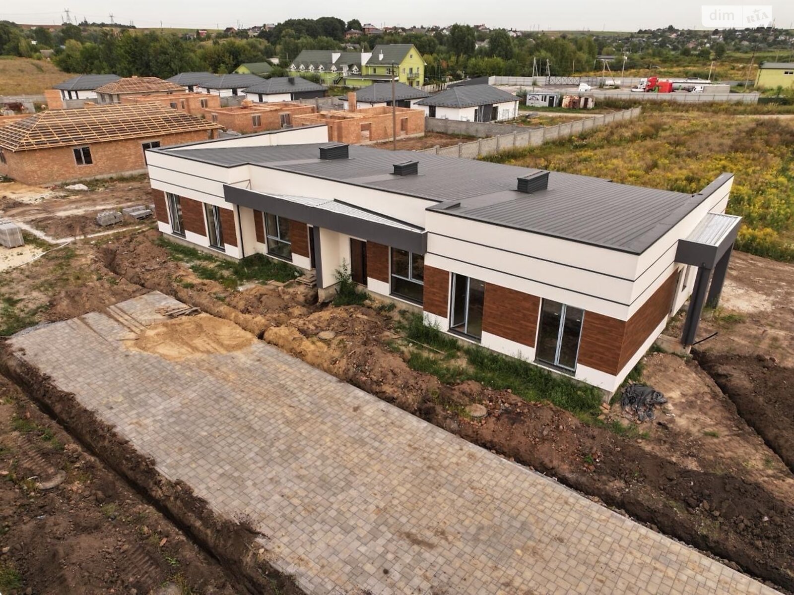 одноповерховий дуплекс, 70 кв. м, цегла. Продаж у Рівному фото 1