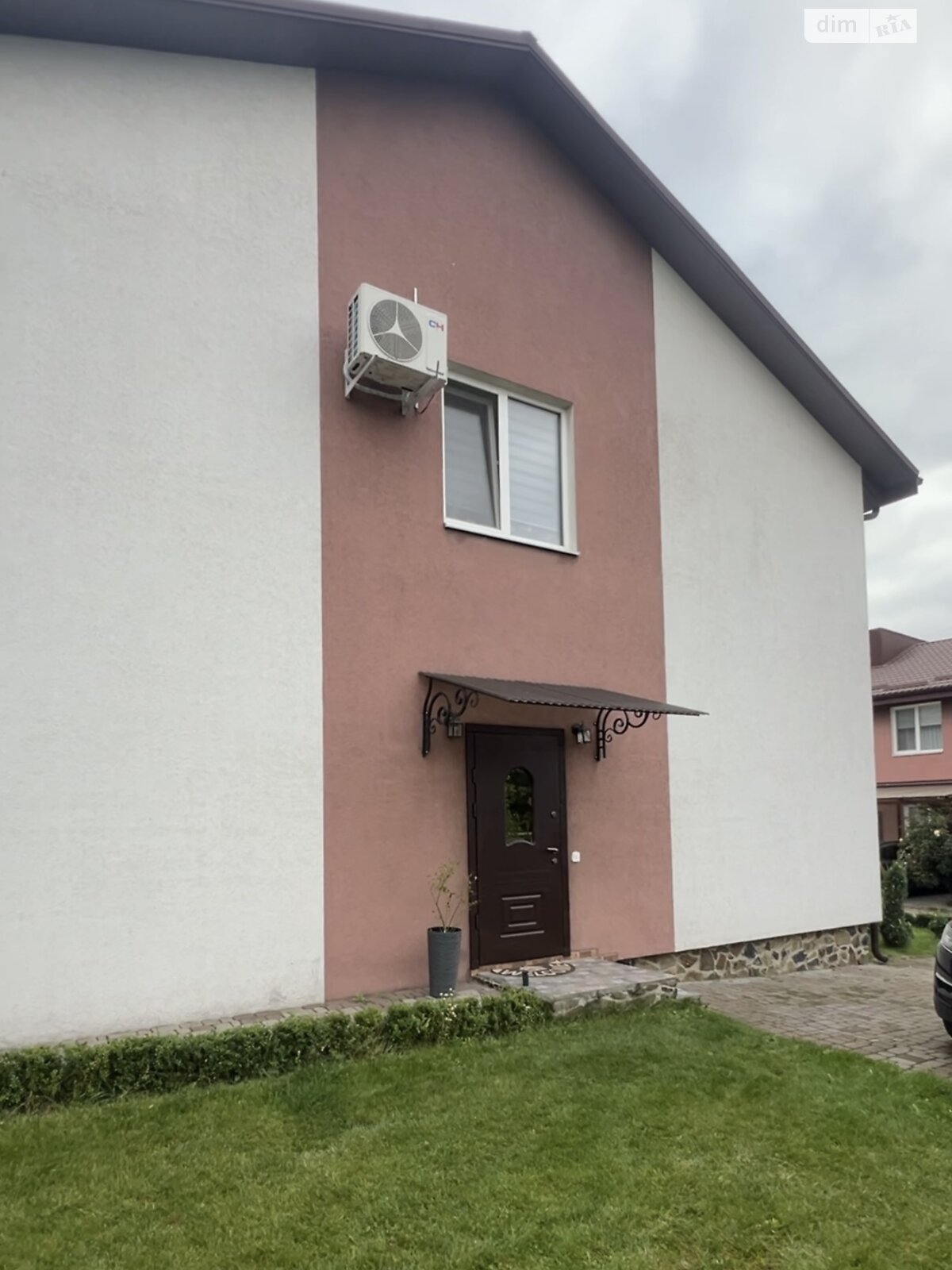 двоповерховий дуплекс, 120 кв. м, цегла. Продаж в Рівному, район Новий Двір фото 1