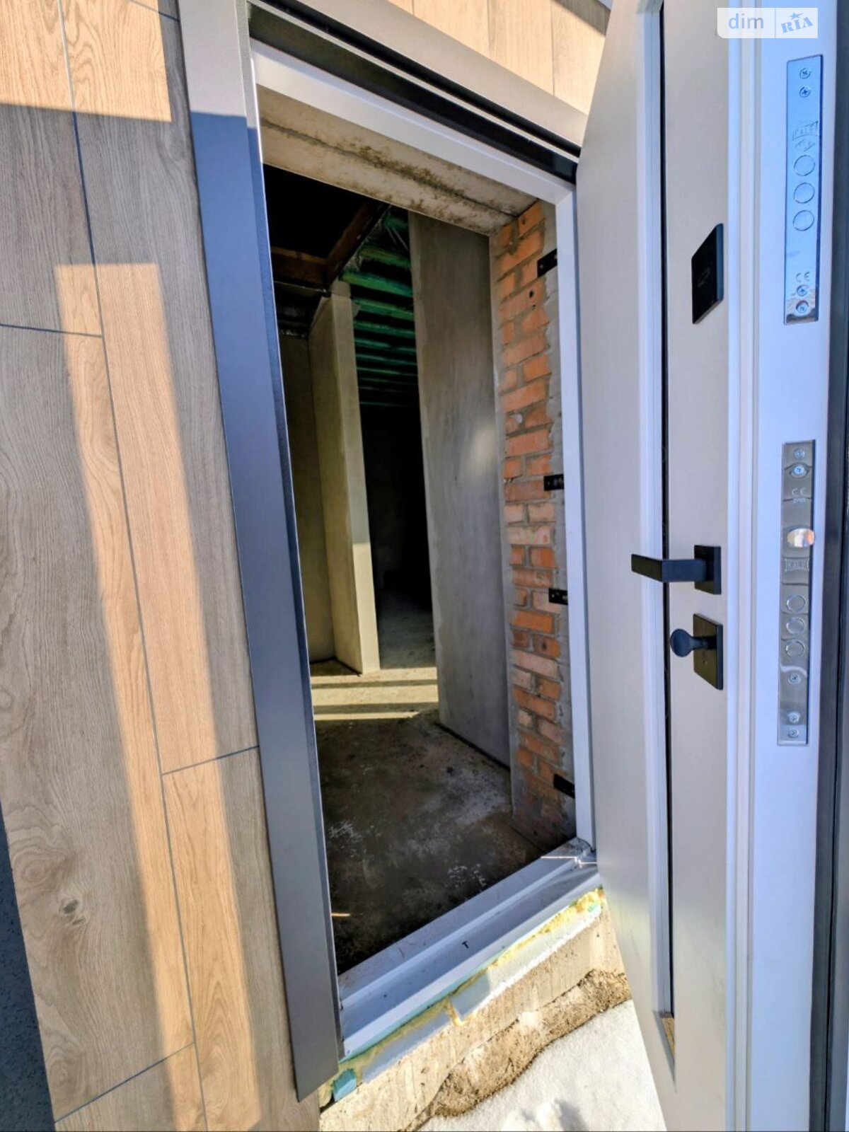 одноэтажный дуплекс, 80.2 кв. м, кирпич. Продажа в Ровно район Южный фото 1