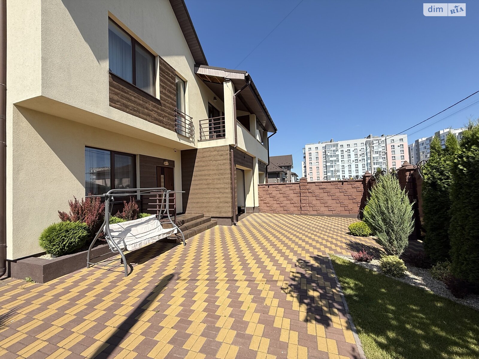 двухэтажный дуплекс, 169 кв. м, кирпич. Продажа в Ровно район Ювилейный фото 1