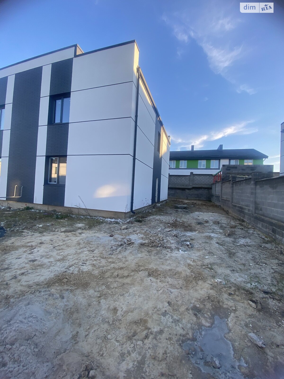 двухэтажный дуплекс, 120 кв. м, кирпич. Продажа в Ровно район Ювилейный фото 1 двухэтажный дуплекс, 120 кв. м, кирпич. Продажа в Ровно район Ювилейный фото 1