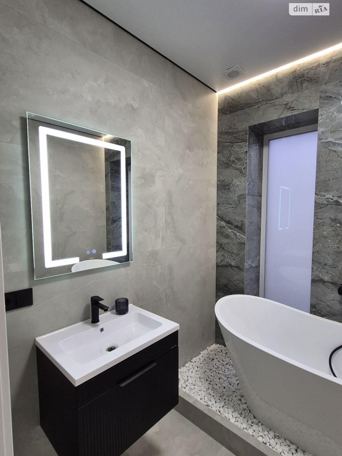 двоповерховий дуплекс, 102 кв. м, цегла. Продаж в Рівному, район Ювілейний фото 1