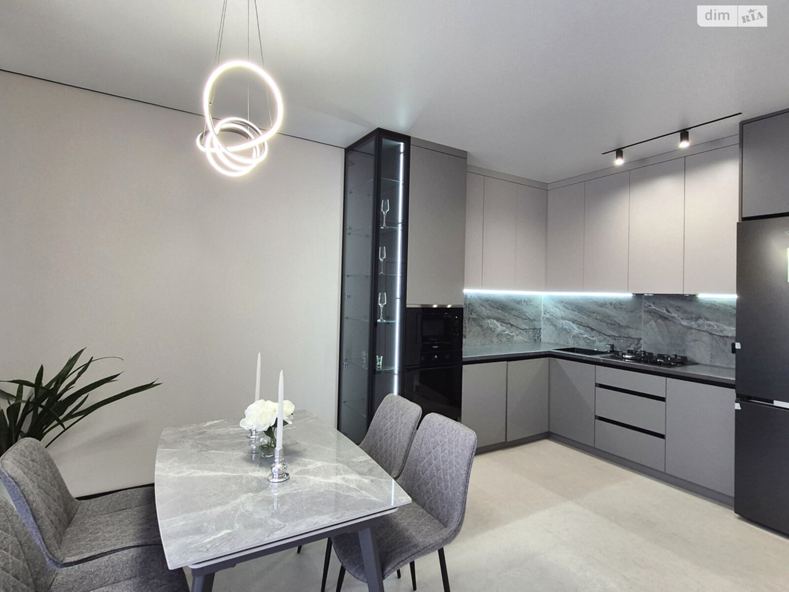 двоповерховий дуплекс, 102 кв. м, цегла. Продаж в Рівному, район Ювілейний фото 1