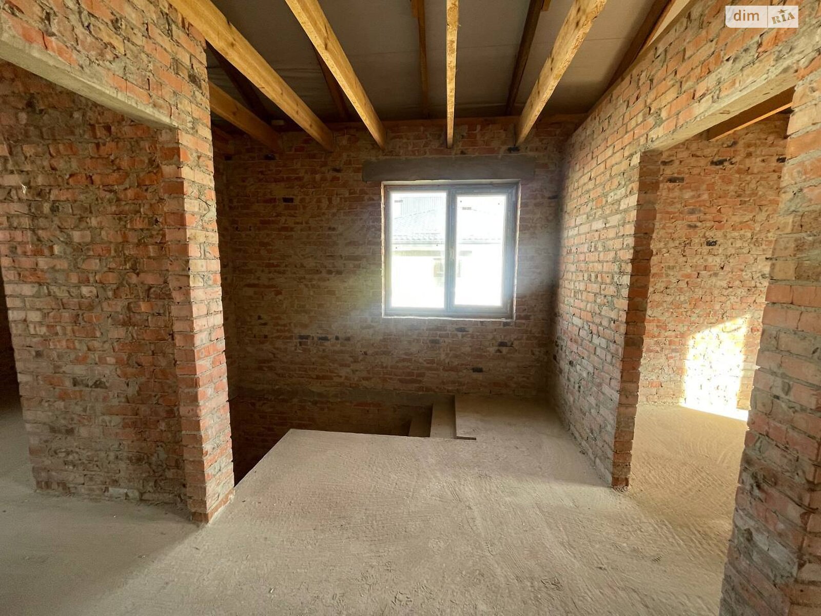 двухэтажный дуплекс, 118.2 кв. м, кирпич. Продажа в Ровно район Ювилейный фото 1 двухэтажный дуплекс, 118.2 кв. м, кирпич. Продажа в Ровно район Ювилейный фото 1