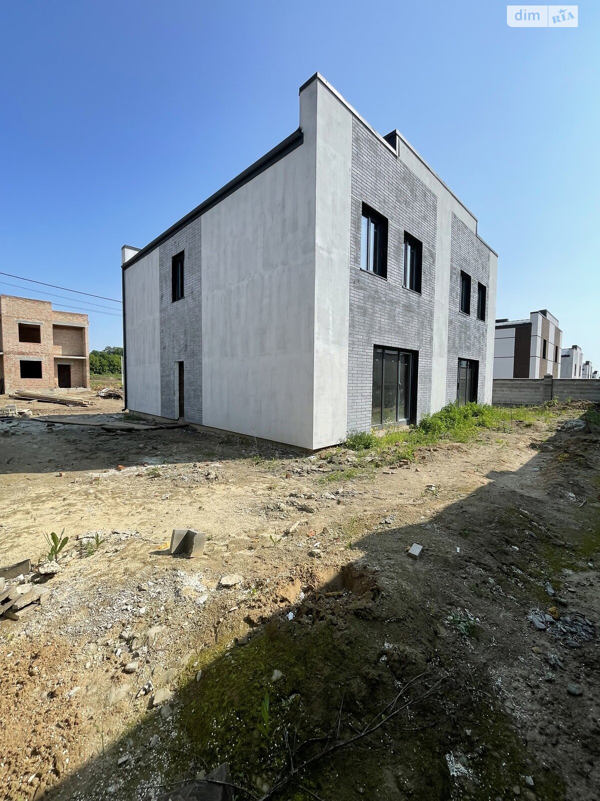 двоповерховий дуплекс, 117 кв. м, цегла. Продаж в Рівному, район Ювілейний фото 1 двоповерховий дуплекс, 117 кв. м, цегла. Продаж в Рівному, район Ювілейний фото 1