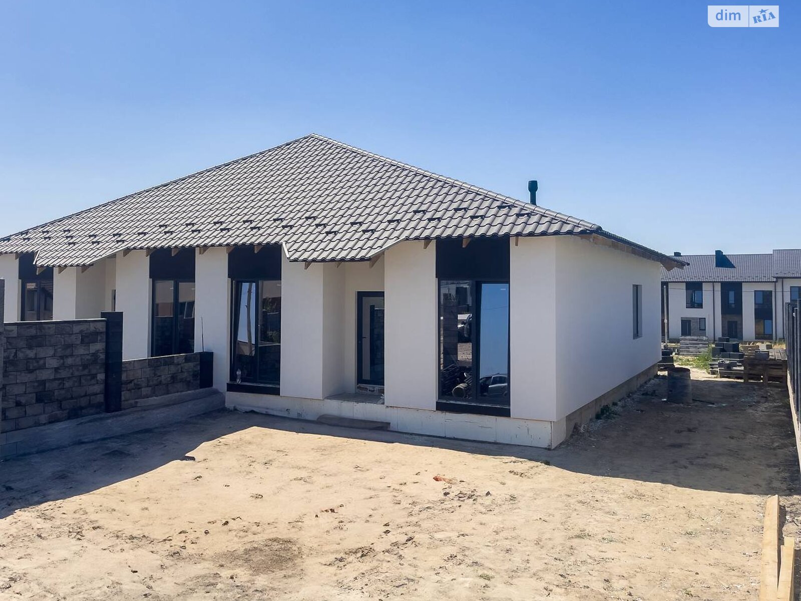 одноповерховий дуплекс, 97 кв. м, цегла. Продаж в Рівному, район Ювілейний фото 1 одноповерховий дуплекс, 97 кв. м, цегла. Продаж в Рівному, район Ювілейний фото 1