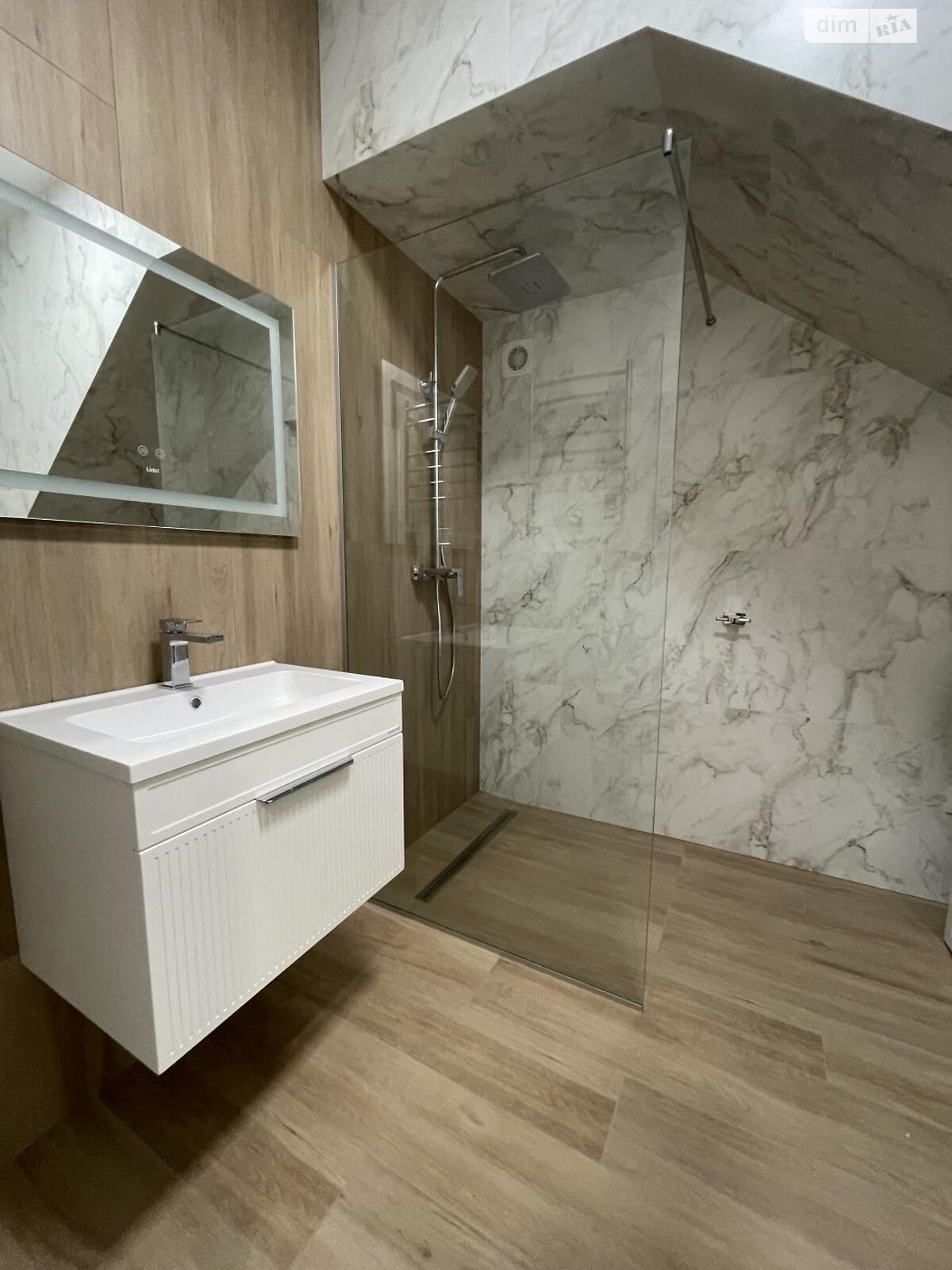 двухэтажный дуплекс, 100 кв. м, кирпич. Продажа в Ровно район Ювилейный фото 1 двухэтажный дуплекс, 100 кв. м, кирпич. Продажа в Ровно район Ювилейный фото 1