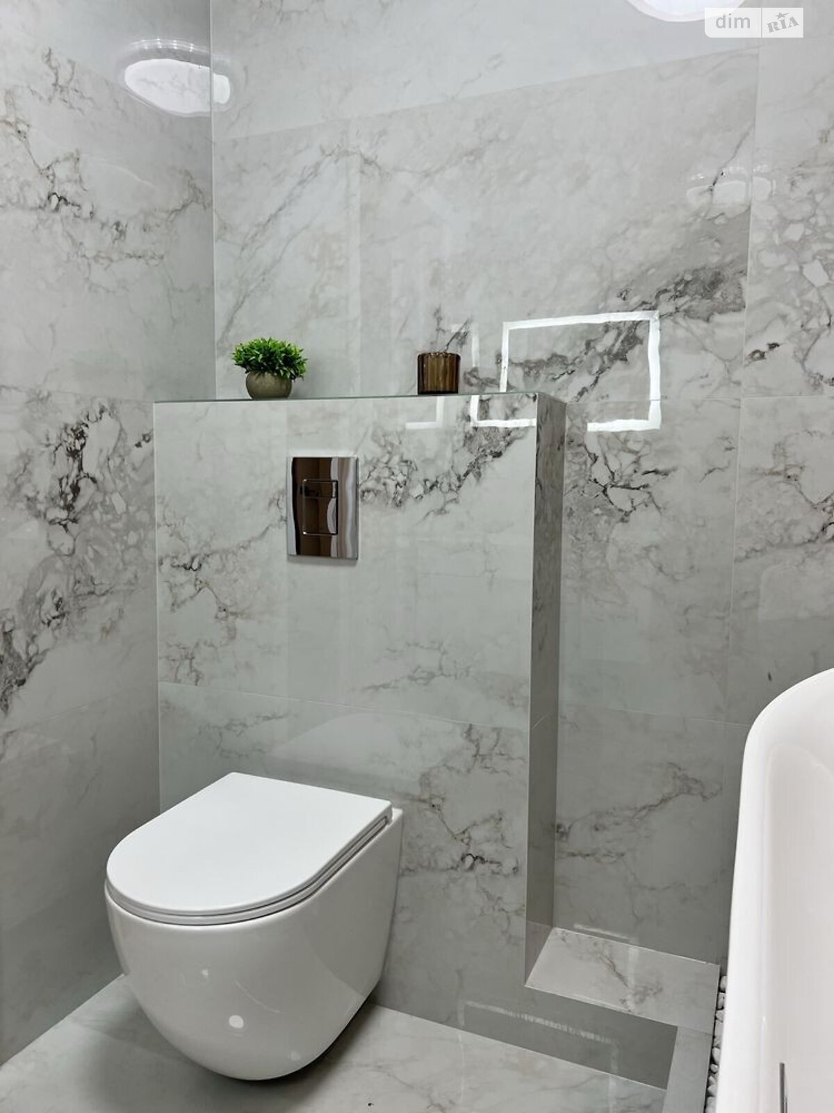 двухэтажный дуплекс, 100 кв. м, кирпич. Продажа в Ровно район Ювилейный фото 1