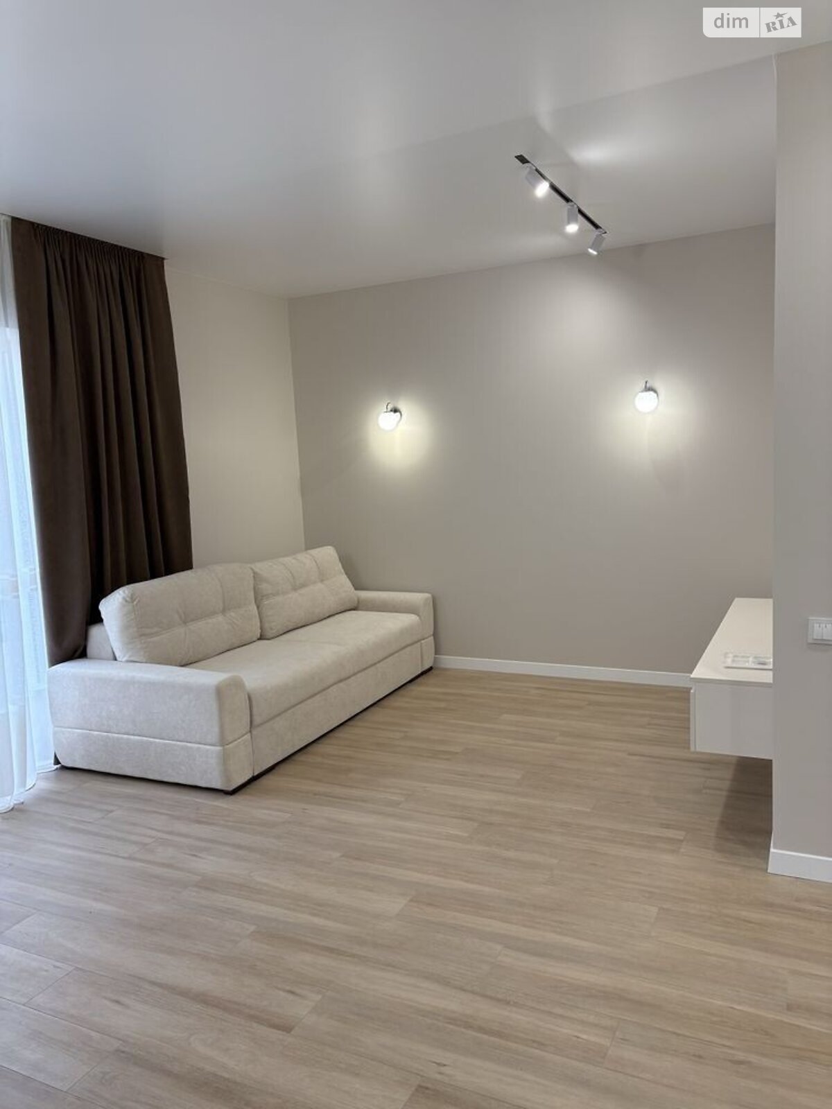 двухэтажный дуплекс, 100 кв. м, кирпич. Продажа в Ровно район Ювилейный фото 1