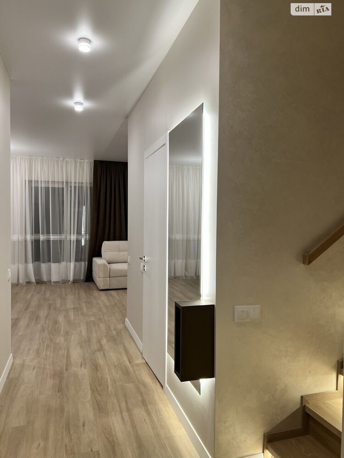 двухэтажный дуплекс, 100 кв. м, кирпич. Продажа в Ровно район Ювилейный фото 1