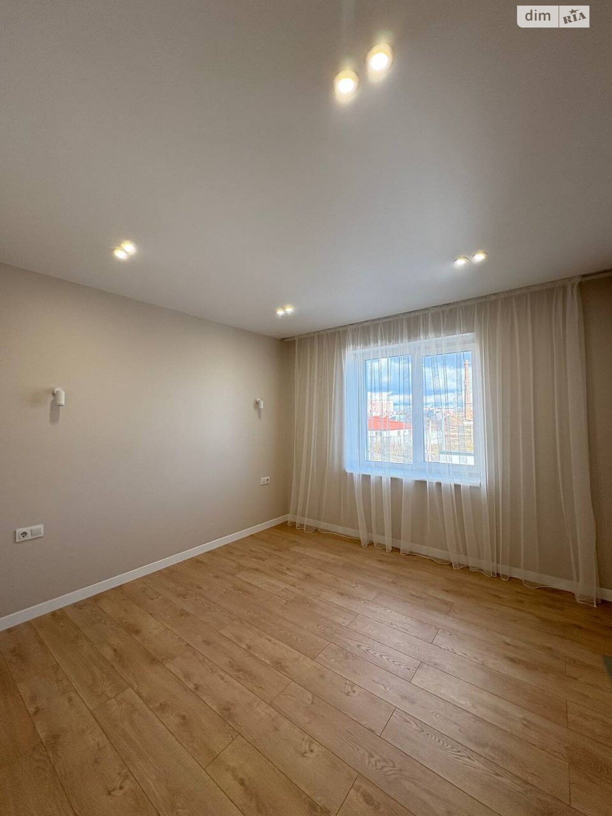 двоповерховий дуплекс, 100 кв. м, кирпич. Продаж в Рівному, район Ювілейний фото 1