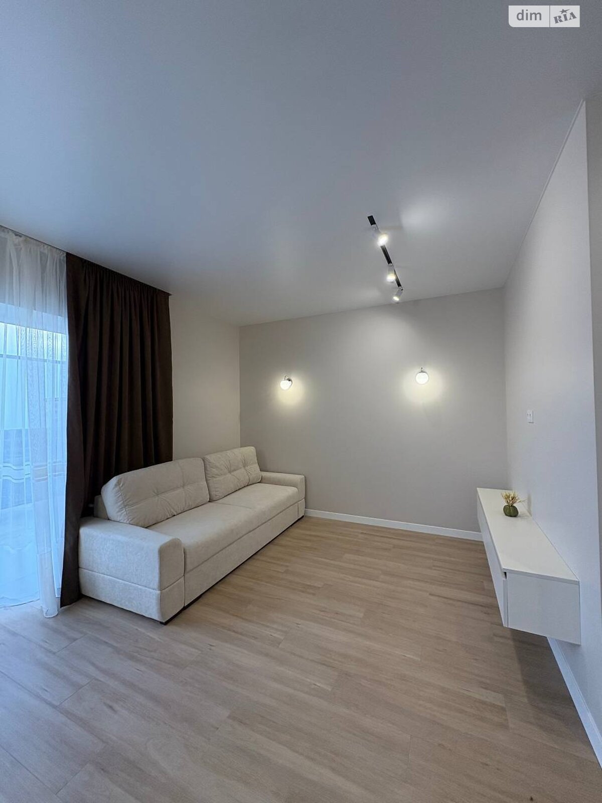 двоповерховий дуплекс, 100 кв. м, кирпич. Продаж в Рівному, район Ювілейний фото 1