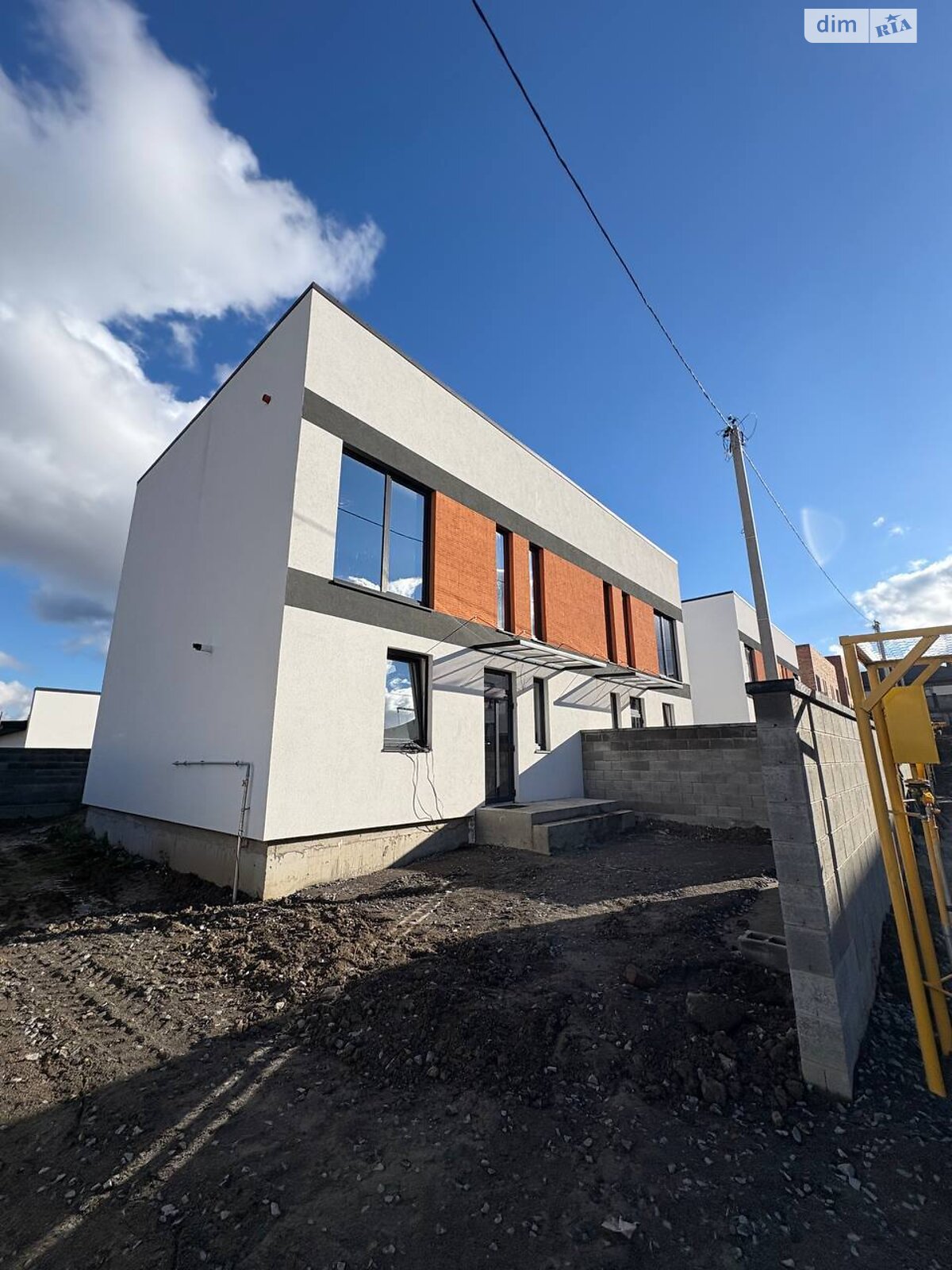 двоповерховий дуплекс, 100 кв. м, кирпич. Продаж в Рівному, район Ювілейний фото 1