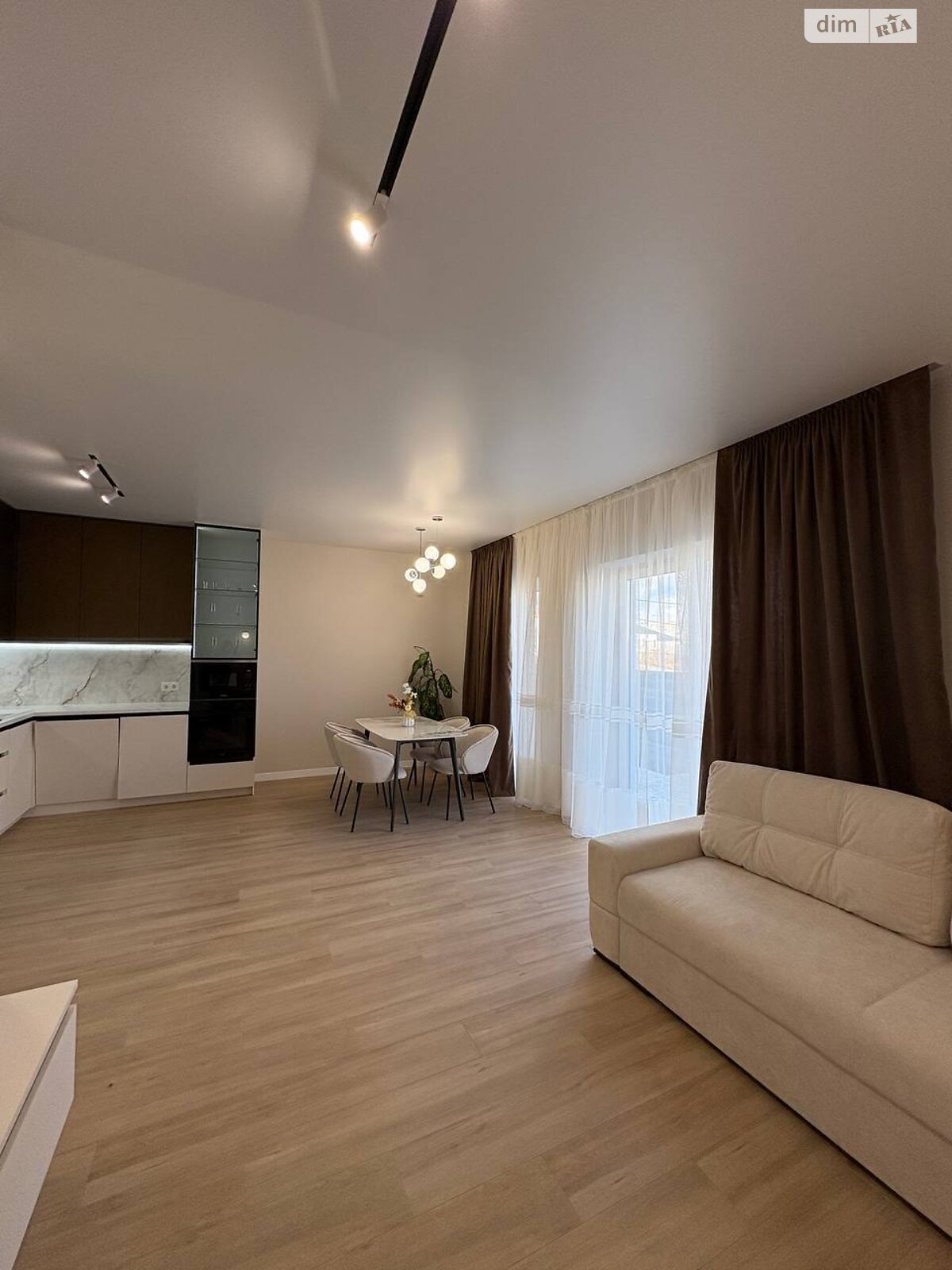 двоповерховий дуплекс, 100 кв. м, кирпич. Продаж в Рівному, район Ювілейний фото 1