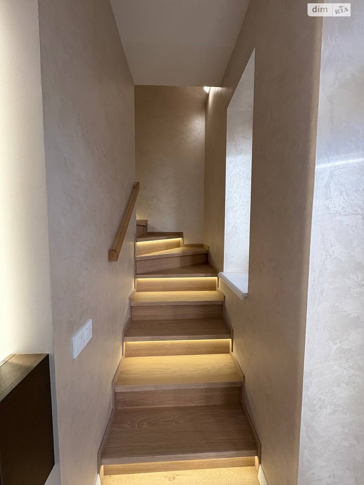 двоповерховий дуплекс, 100 кв. м, кирпич. Продаж в Рівному, район Ювілейний фото 1