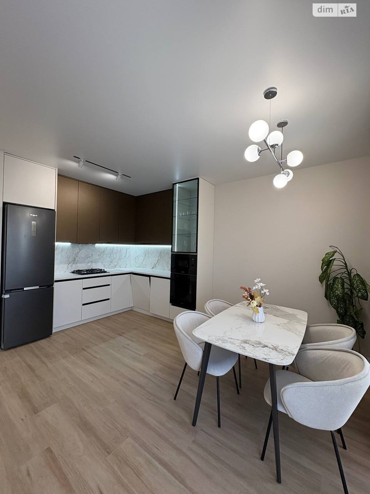 двоповерховий дуплекс, 100 кв. м, кирпич. Продаж в Рівному, район Ювілейний фото 1