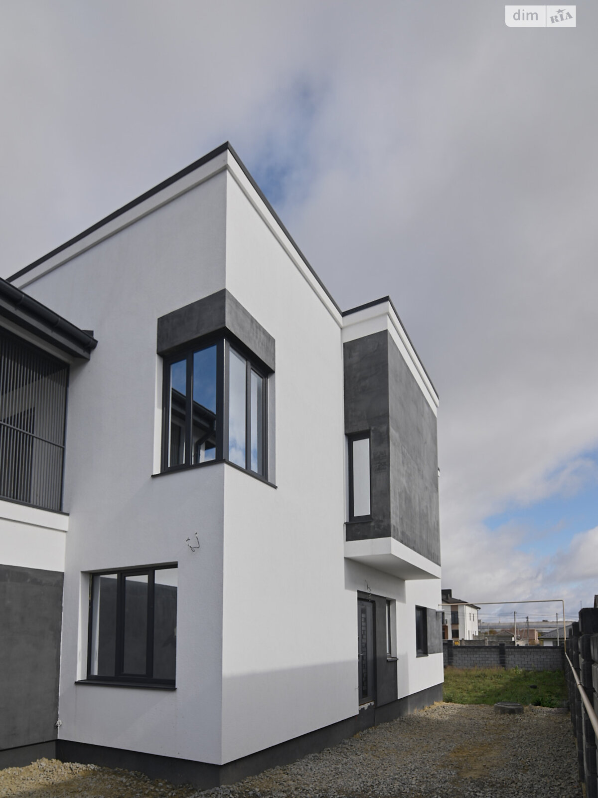 двоповерховий дуплекс, 170 кв. м, кирпич. Продаж в Рівному, район Ювілейний фото 1