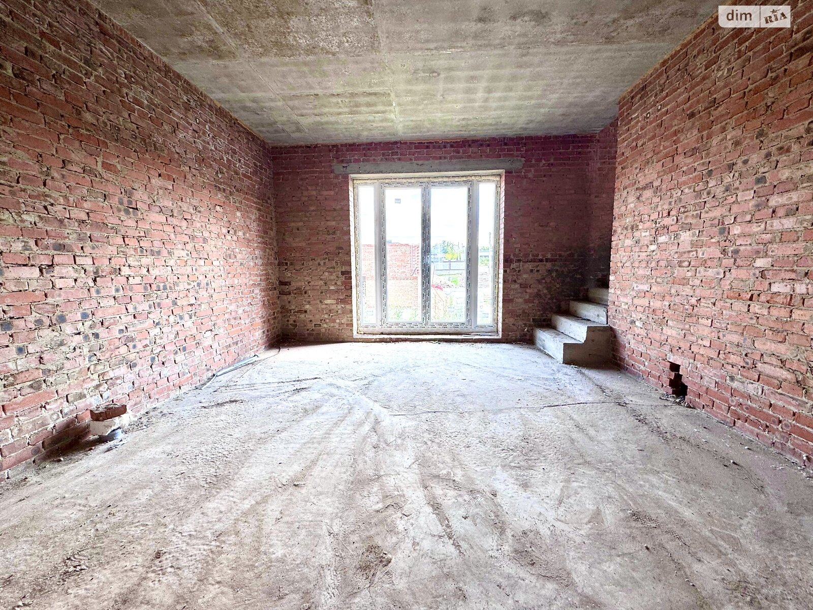 двухэтажный дуплекс, 120 кв. м, кирпич. Продажа в Ровно район Зоопарк фото 1 двухэтажный дуплекс, 120 кв. м, кирпич. Продажа в Ровно район Зоопарк фото 1