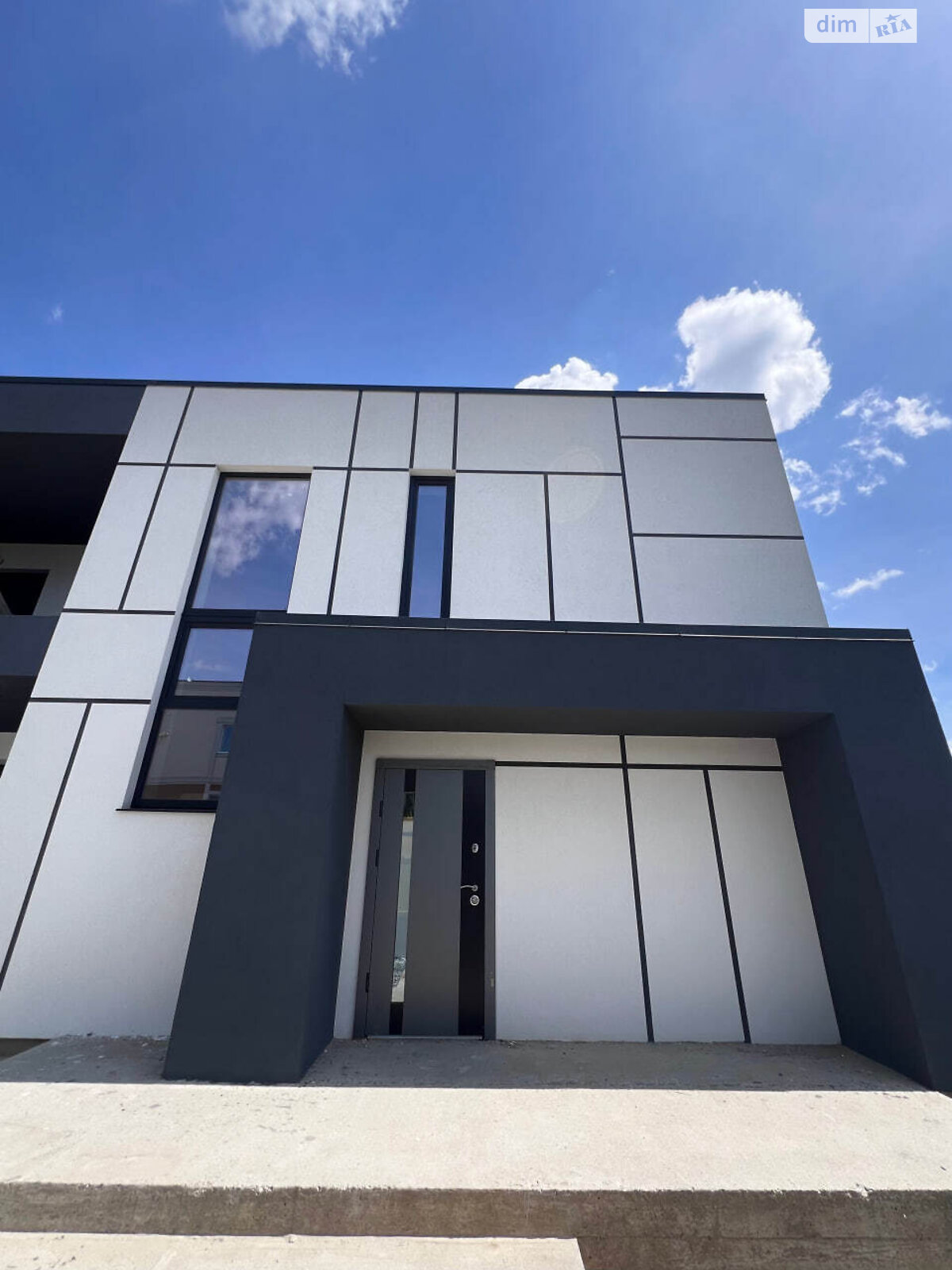 двоповерховий дуплекс, 230 кв. м, цегла. Продаж в Рівному, район Зоопарк фото 1 двоповерховий дуплекс, 230 кв. м, цегла. Продаж в Рівному, район Зоопарк фото 1