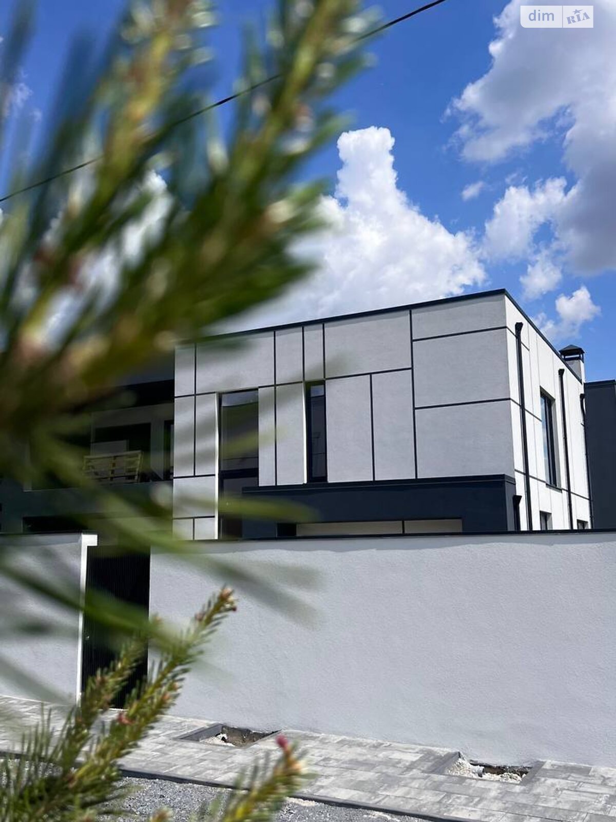 двоповерховий дуплекс, 230 кв. м, цегла. Продаж в Рівному, район Зоопарк фото 1 двоповерховий дуплекс, 230 кв. м, цегла. Продаж в Рівному, район Зоопарк фото 1