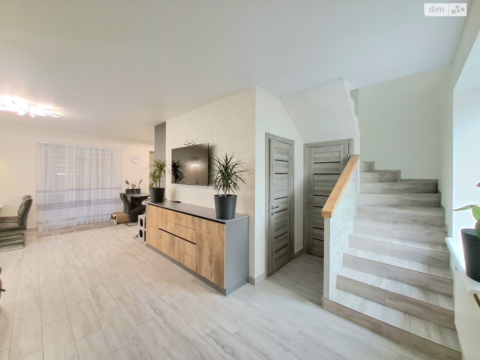 двухэтажный дуплекс, 102.4 кв. м, кирпич. Продажа в Ровно фото 1 двухэтажный дуплекс, 102.4 кв. м, кирпич. Продажа в Ровно фото 1